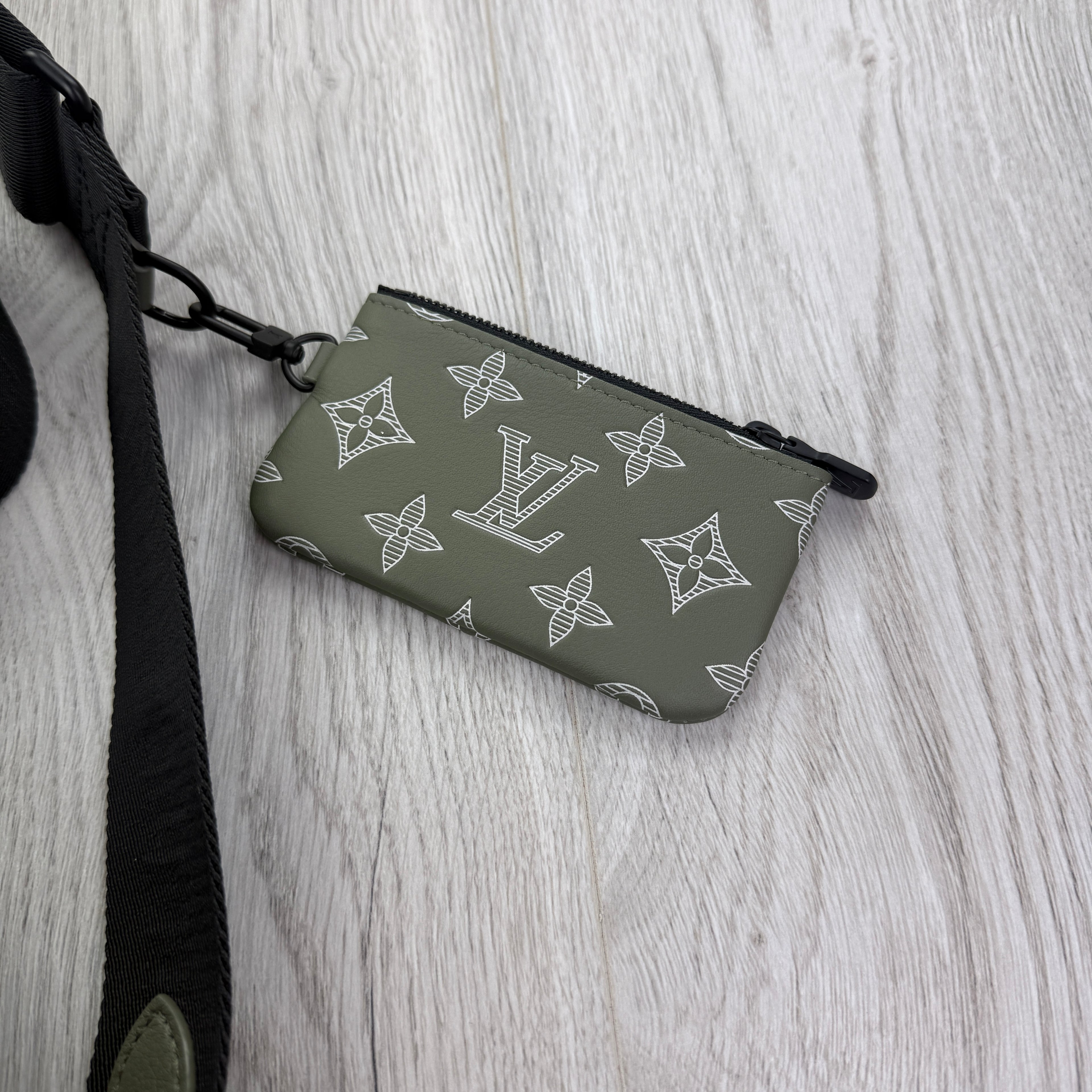 Louis Vuitton Men’s Olive / Khaki Monogram Trio Messenger Bag