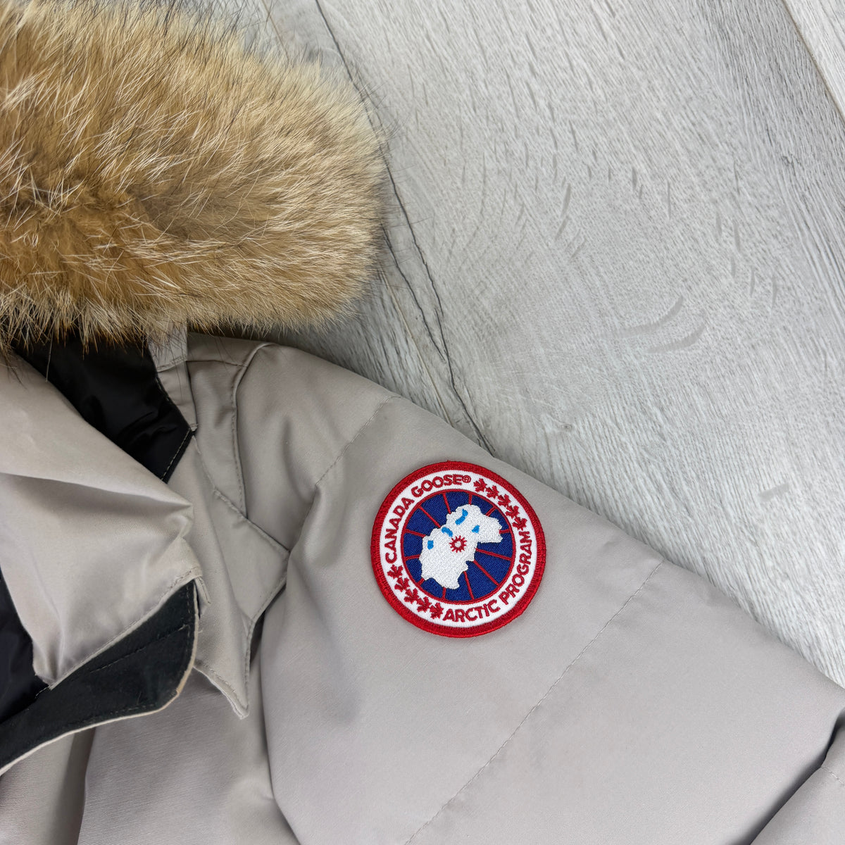 Canada Goose Women’s Stone Chelsea Parker Jacket - Medium