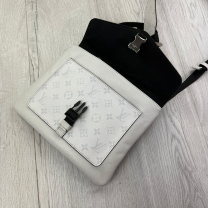 Louis Vuitton 2020 Taigarama Outdoor Flap White Messenger Bag