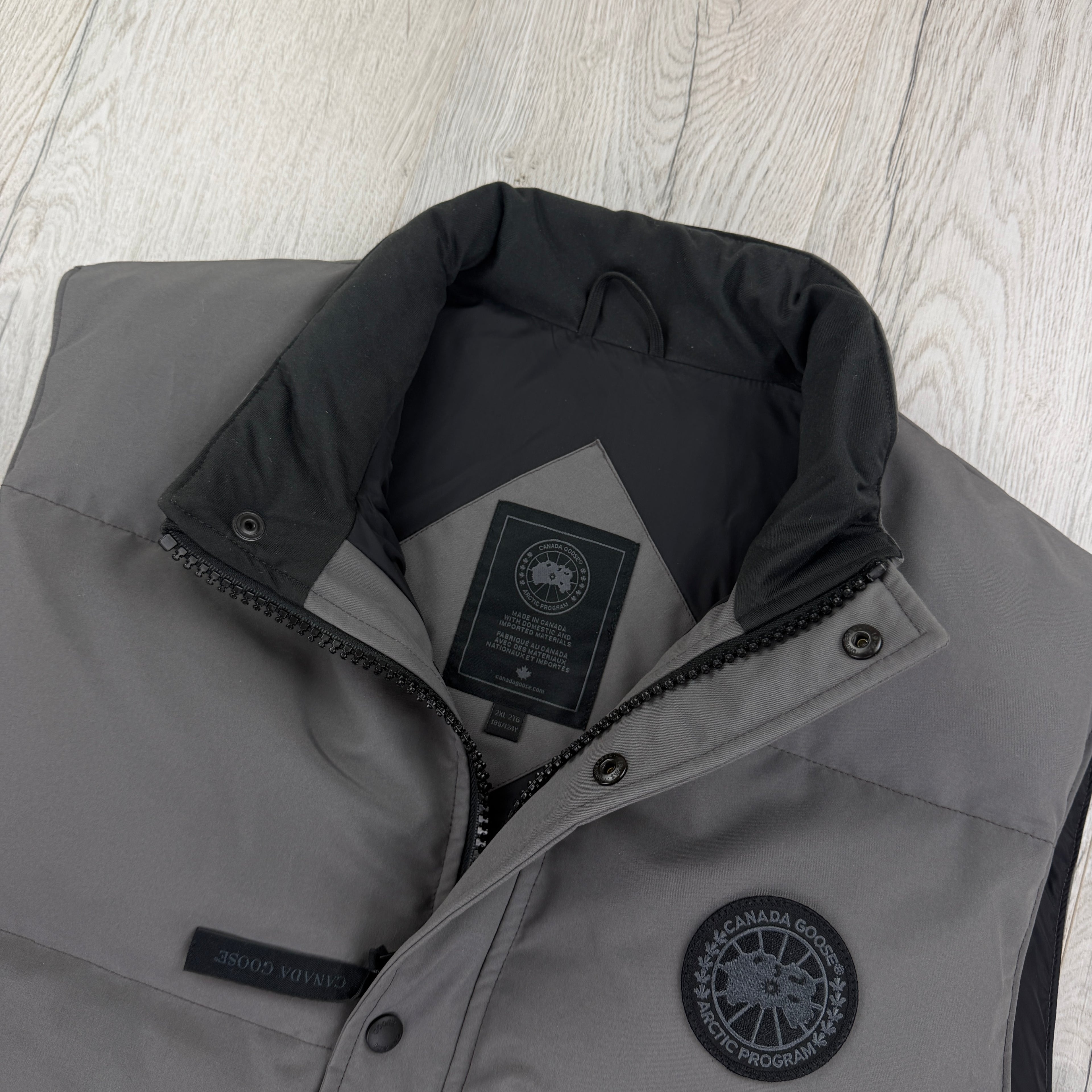 Canada Goose Men’s Grey Black Badge Freestyle Bodywarmer - XXL