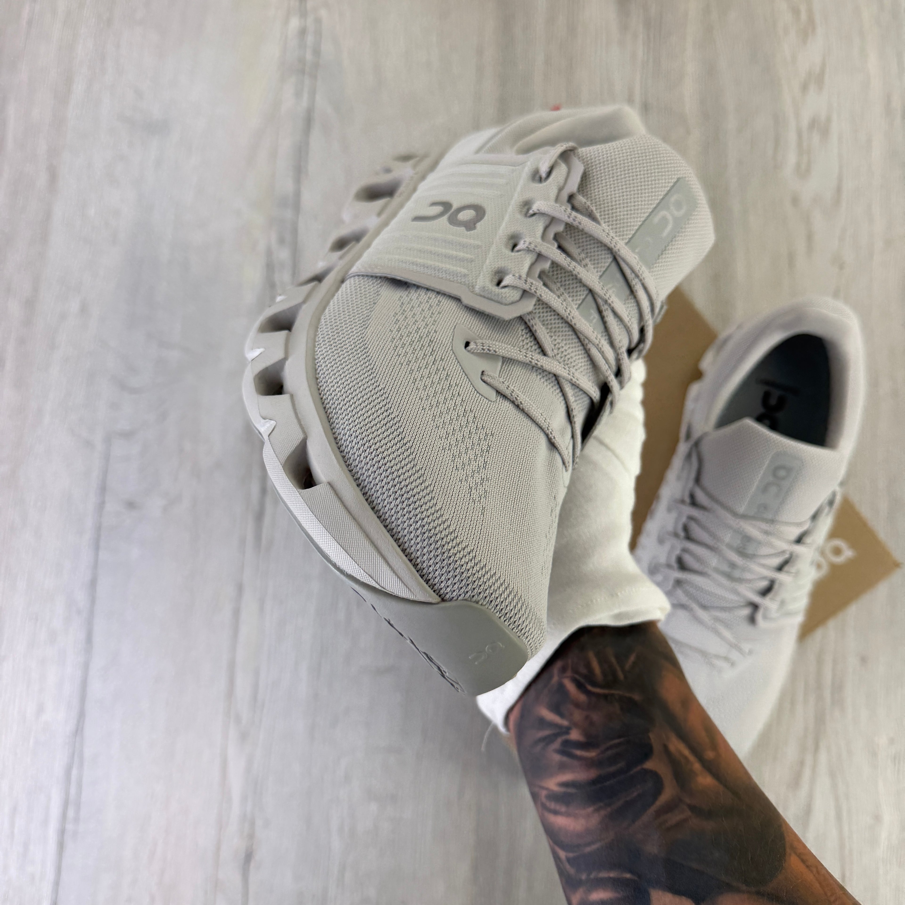On Running Cloudswift 4 Grey Trainers