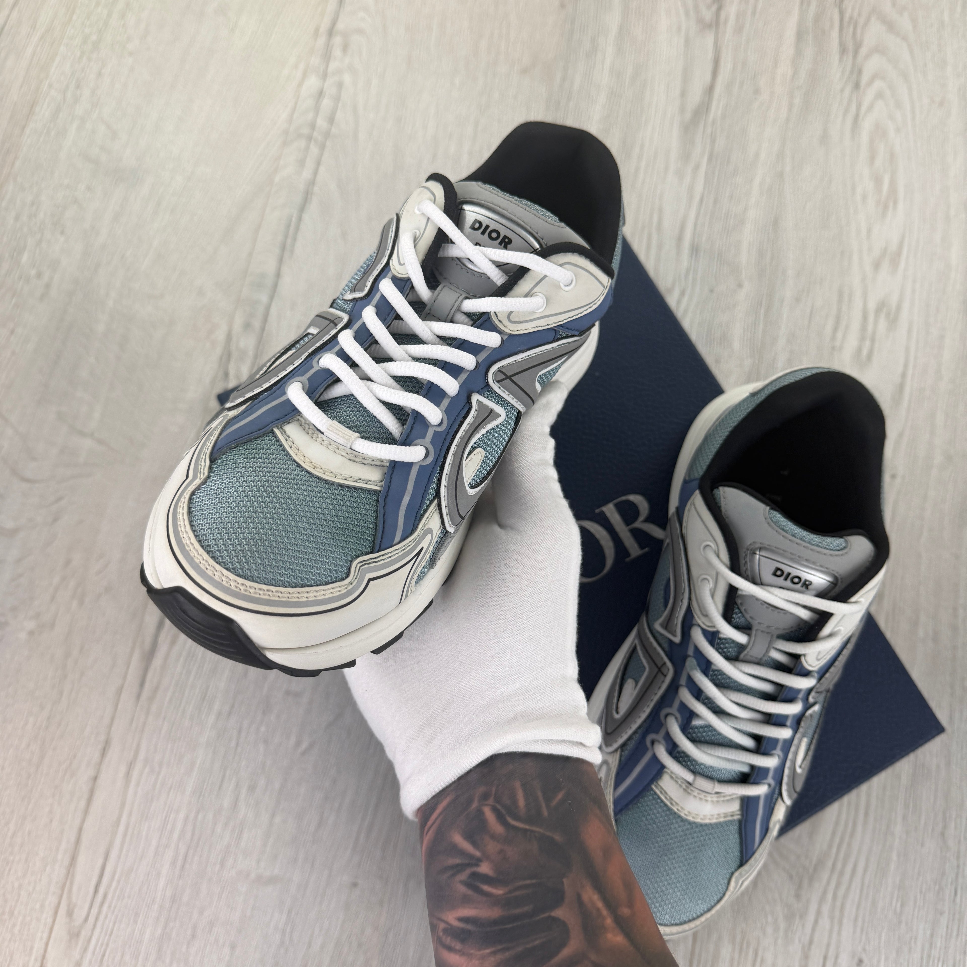 Dior B30 Men’s Baby Blue & White Trainers - 41 (Fit Uk 7)