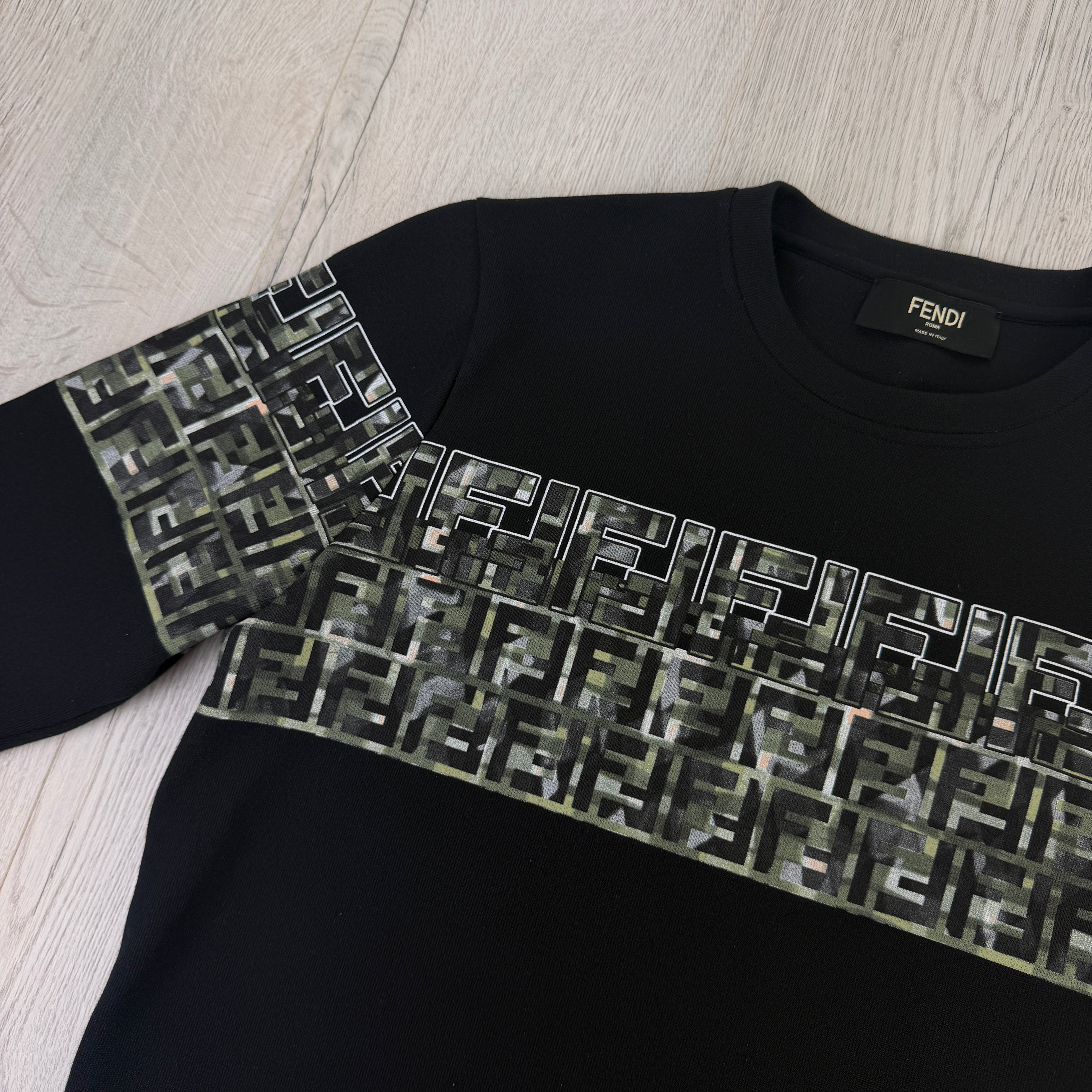 Fendi Men’s Black Crewneck Jumper - Small Slim