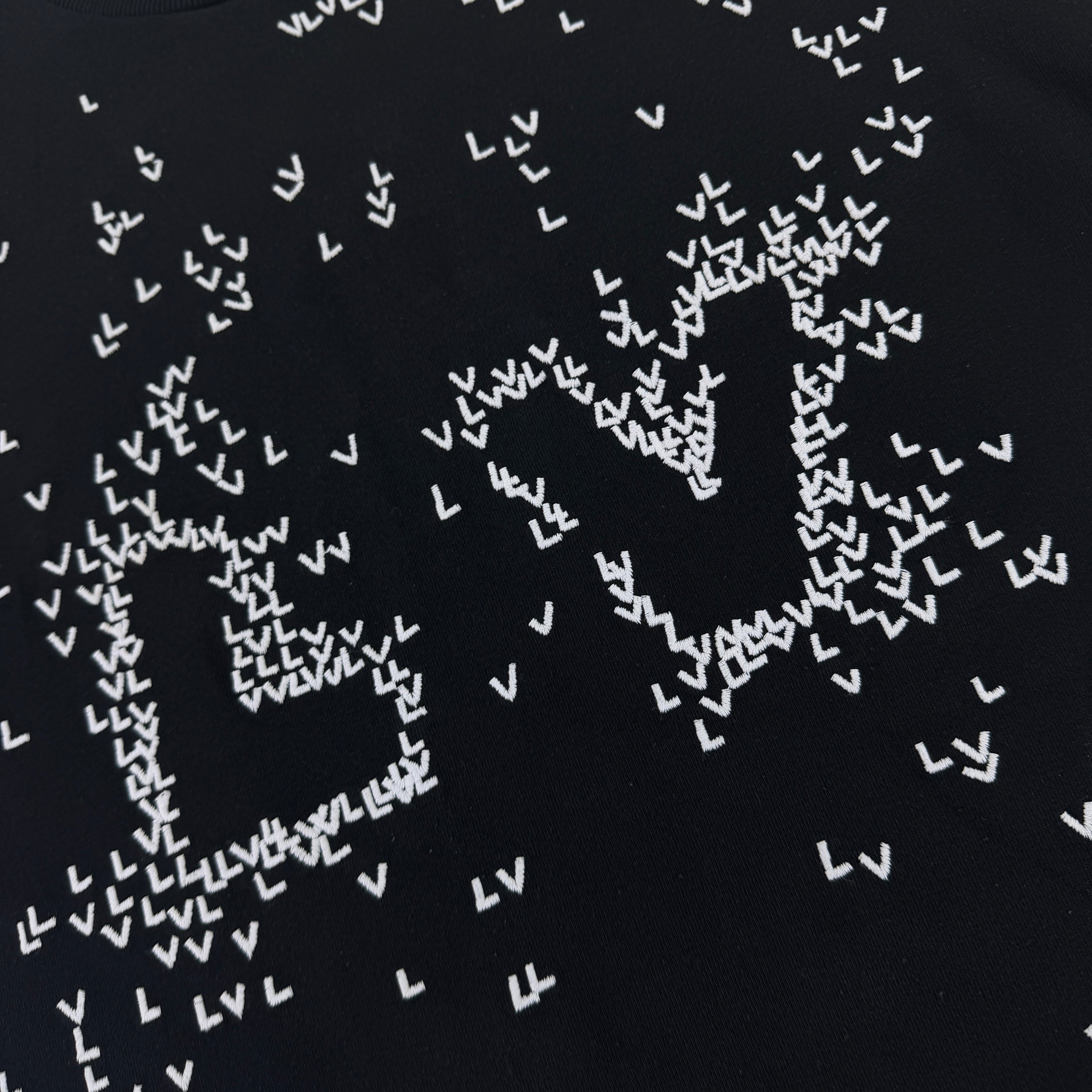 Louis Vuitton Men’s LV Spread Embroidery Black T-Shirt - Small