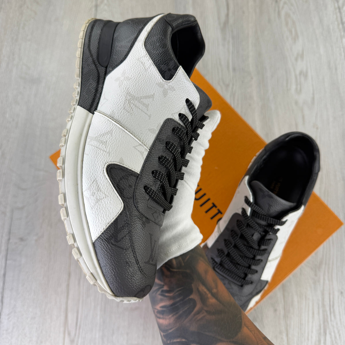 Louis Vuitton Men’s Monogram White Black Run Away Trainers - Uk 7
