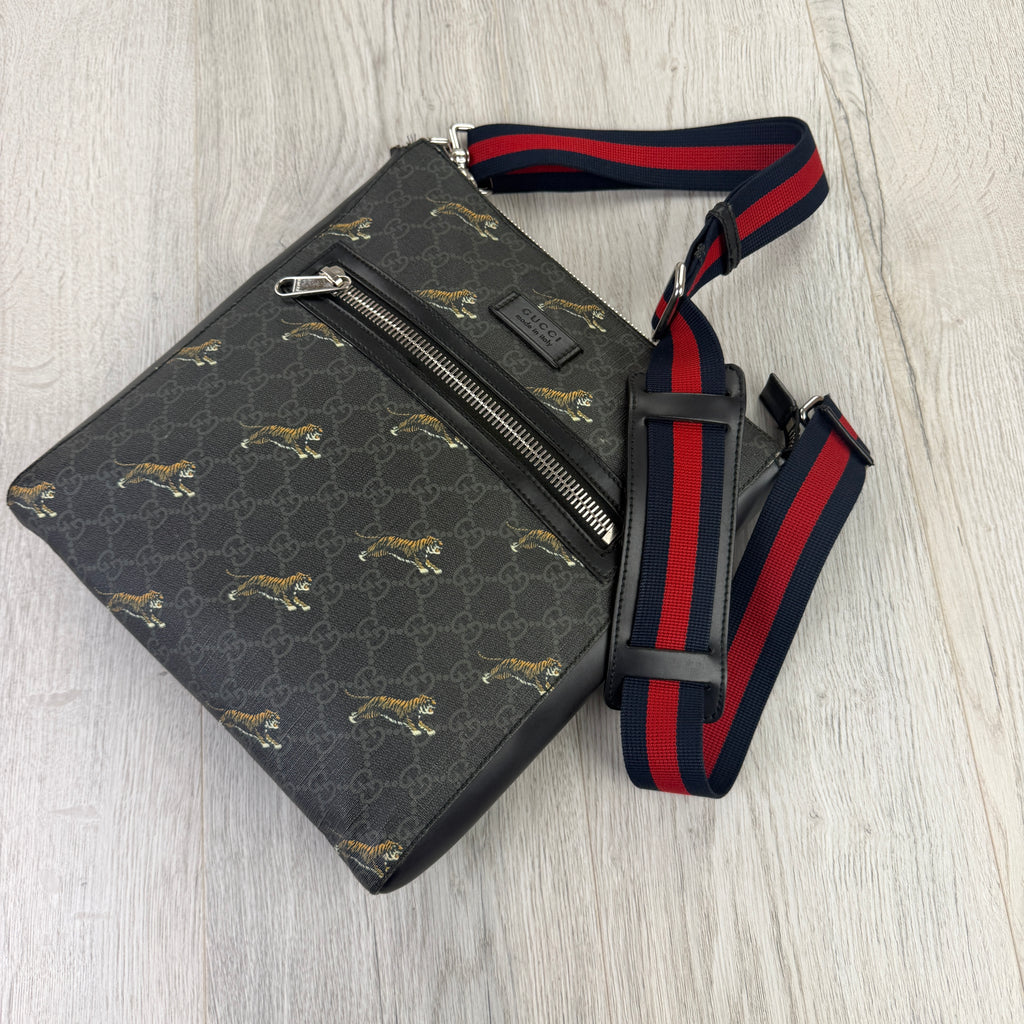 Gucci Men’s Large GG Supreme Tigers Messenger Bag