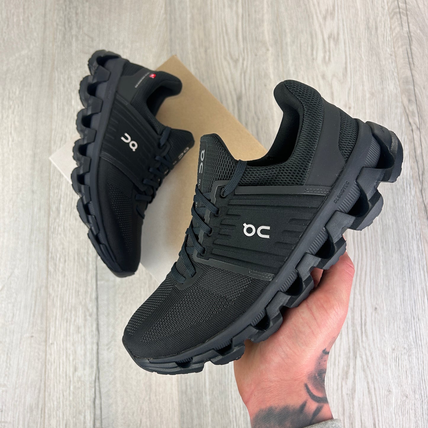 On Running Cloudswift 3 Black Trainers