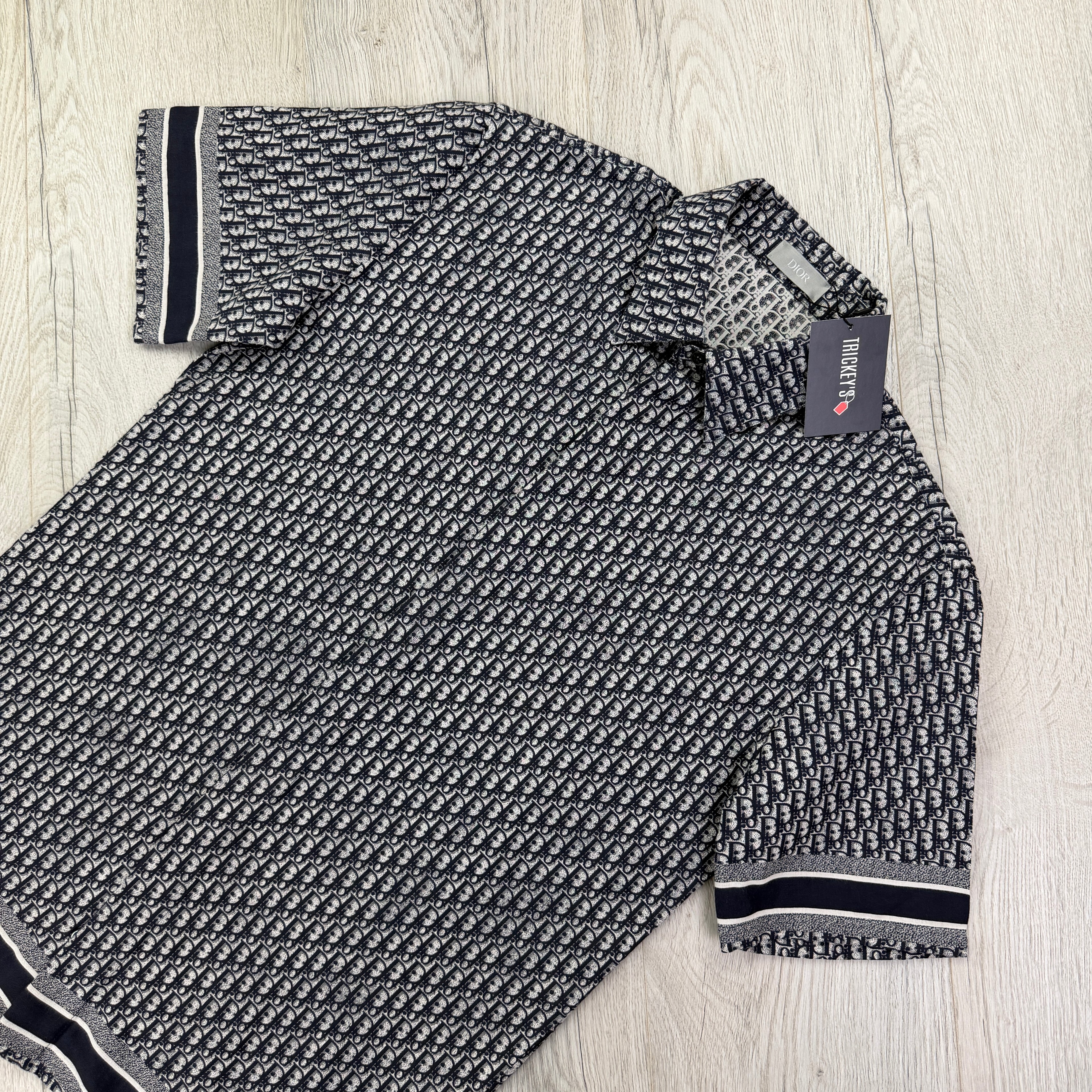 Dior Oblique Men’s Button-up Short Sleeve Shirt - 37 (Fit Small)