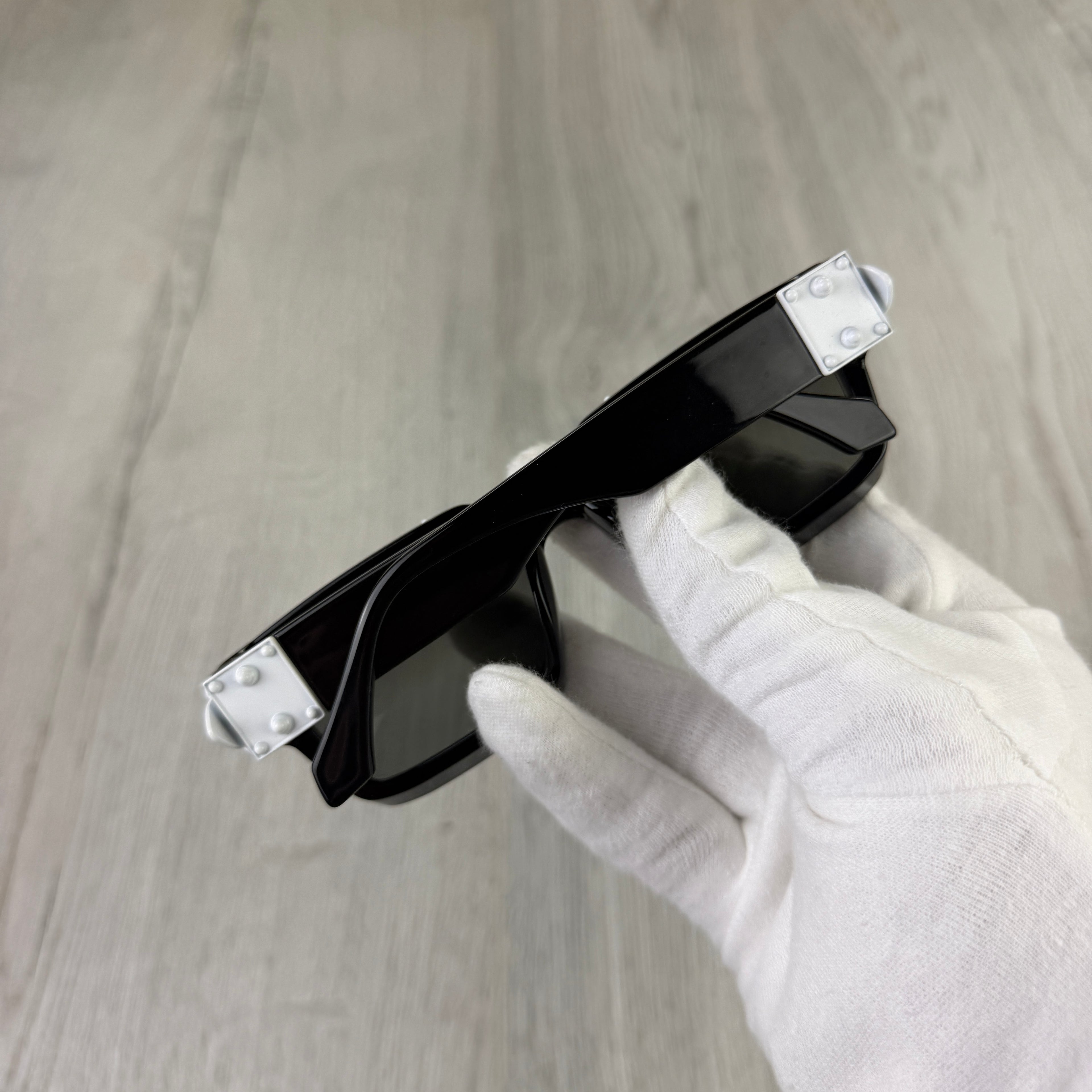 Louis Vuitton Men’s Black 1.1 Millionaires Sunglasses