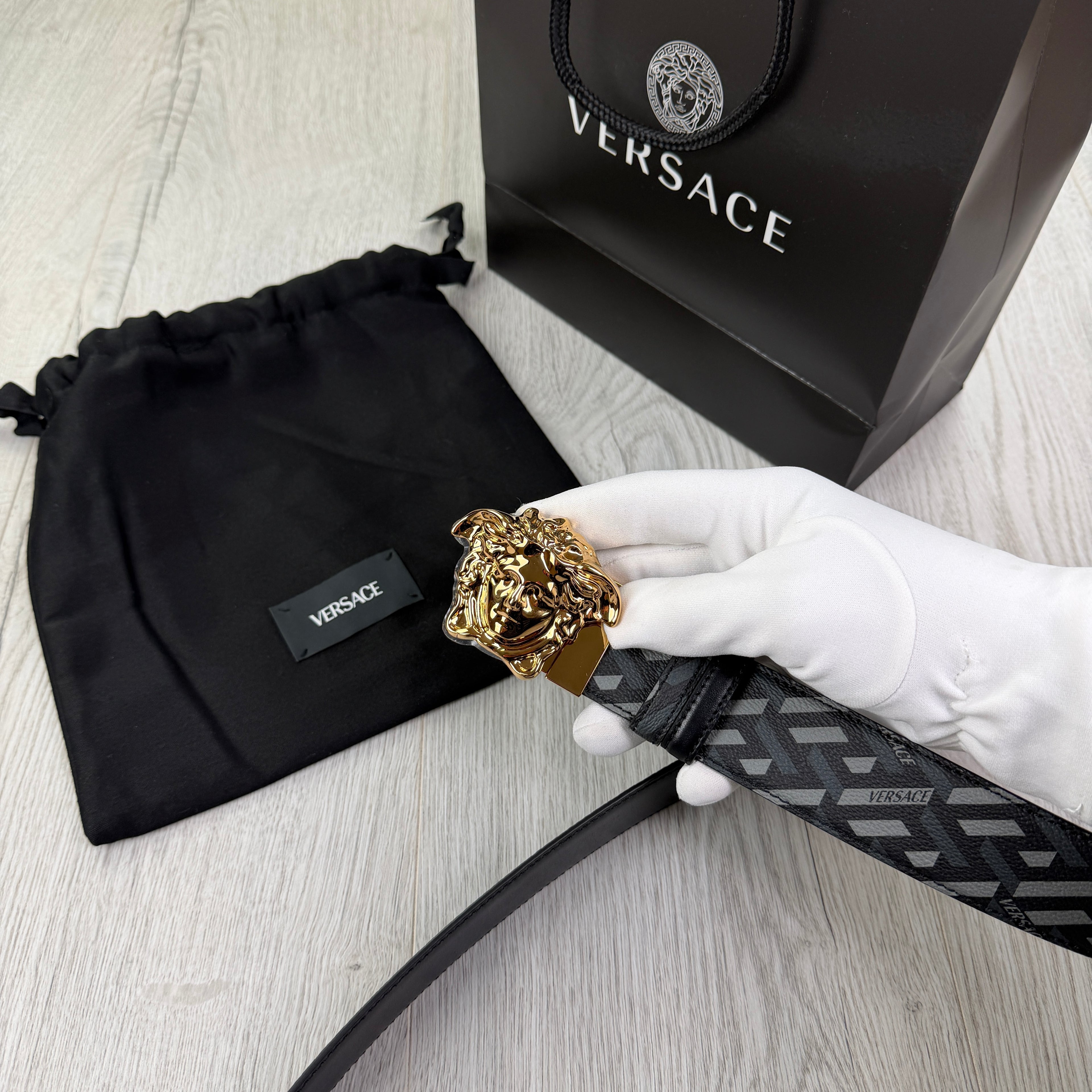 Versace Men’s Black & Gold Reversible Belt - 100 (Uk 30-36)