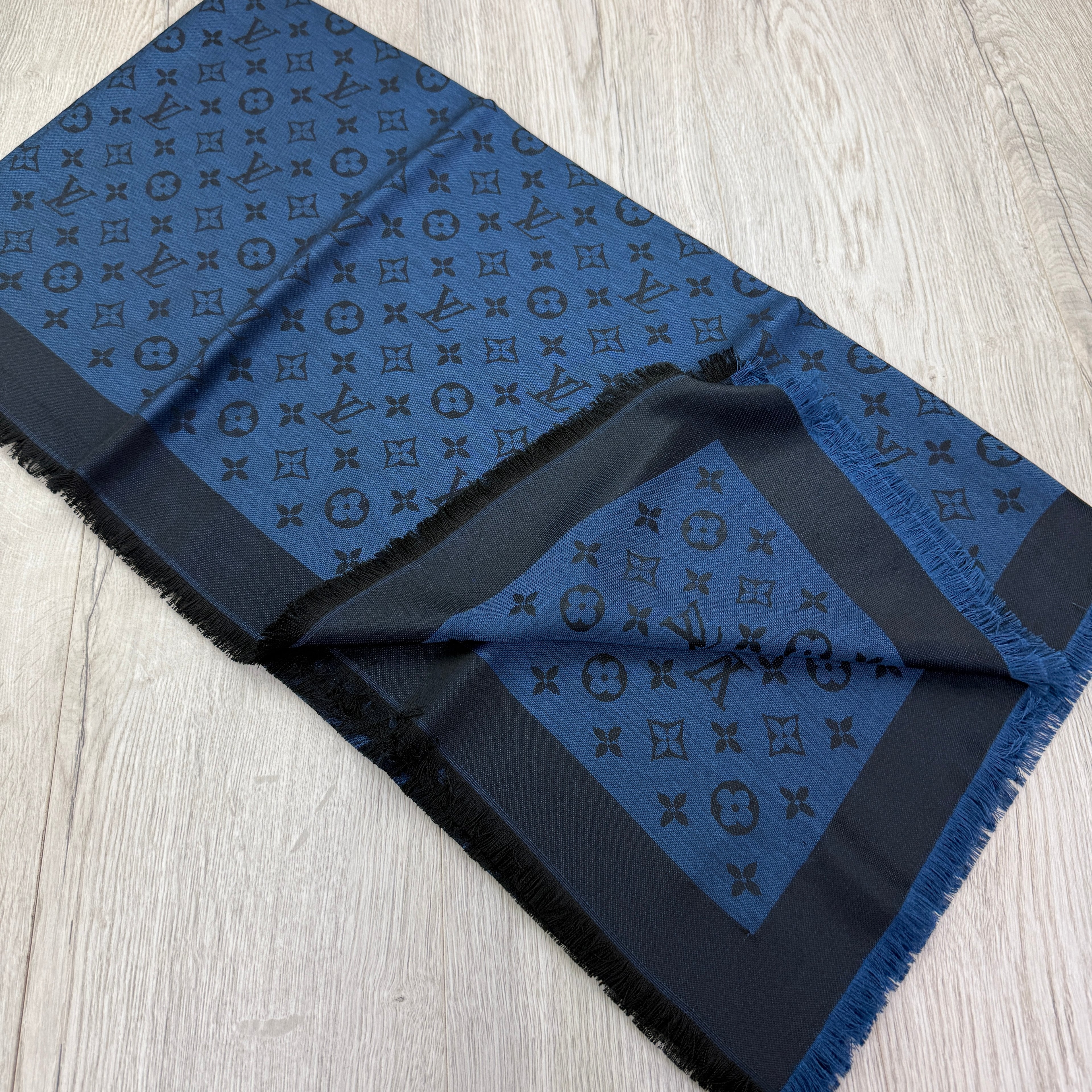 Louis Vuitton Shawls Blue Monogram Shine Style Scarf