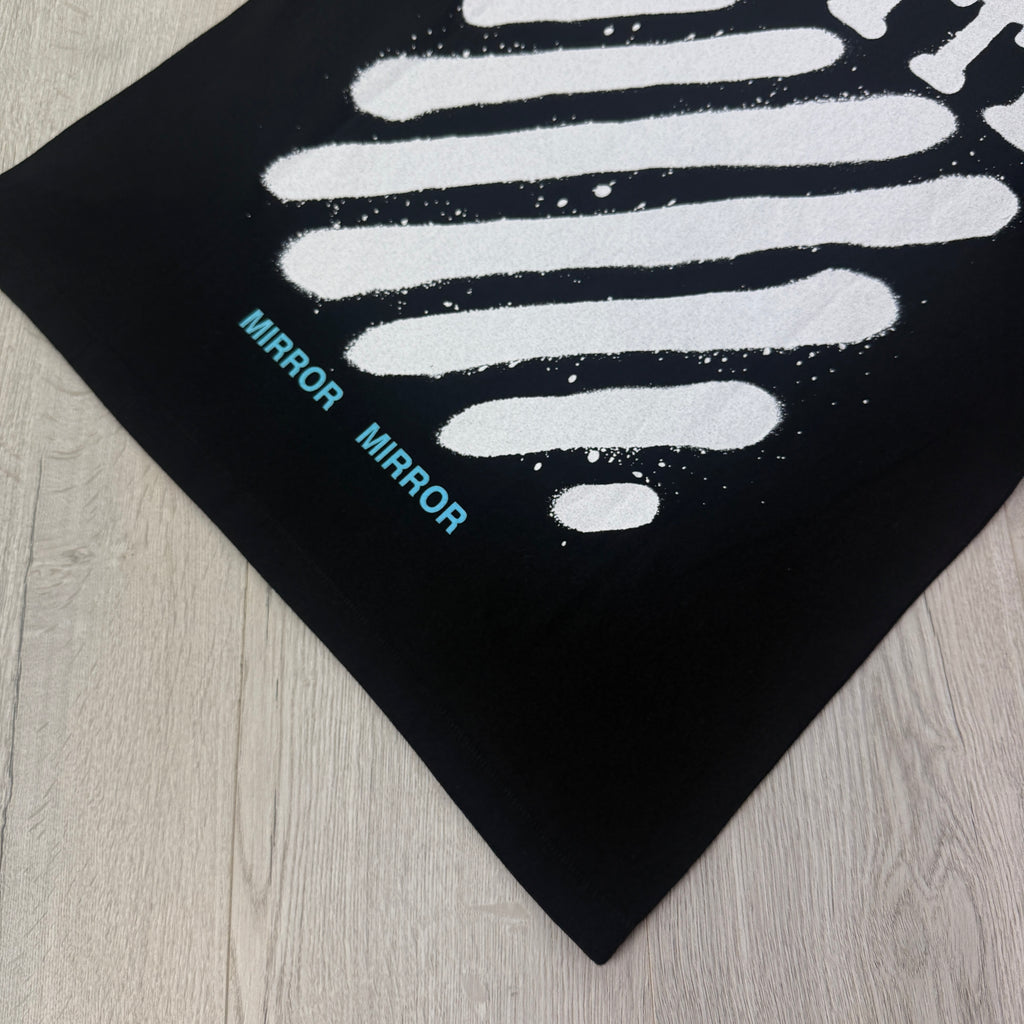 Off White Men’s Black T-shirt Sprayed Arrow Logo - XS Oversized