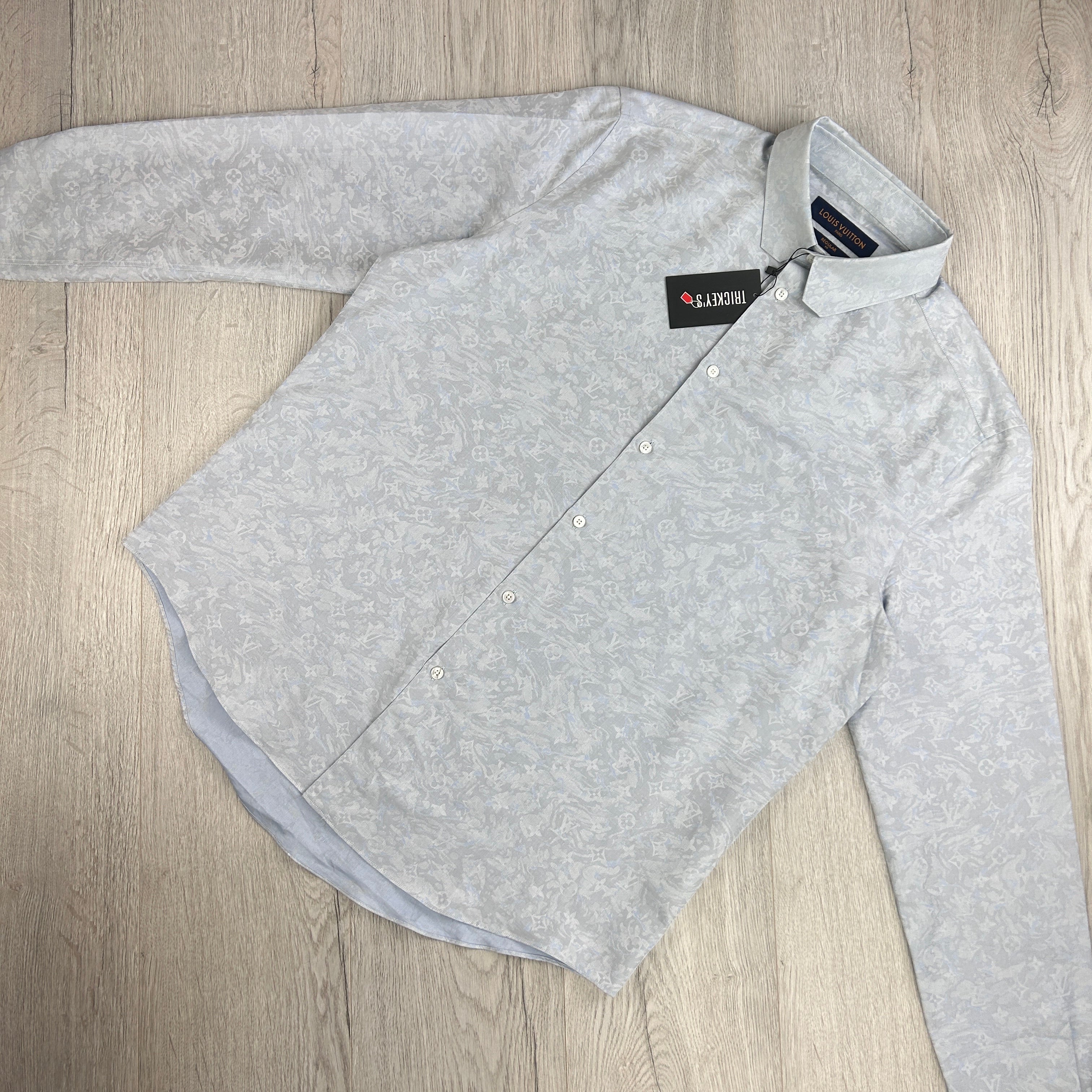 Louis Vuitton Men’s Full Button Up Shirt - XXL