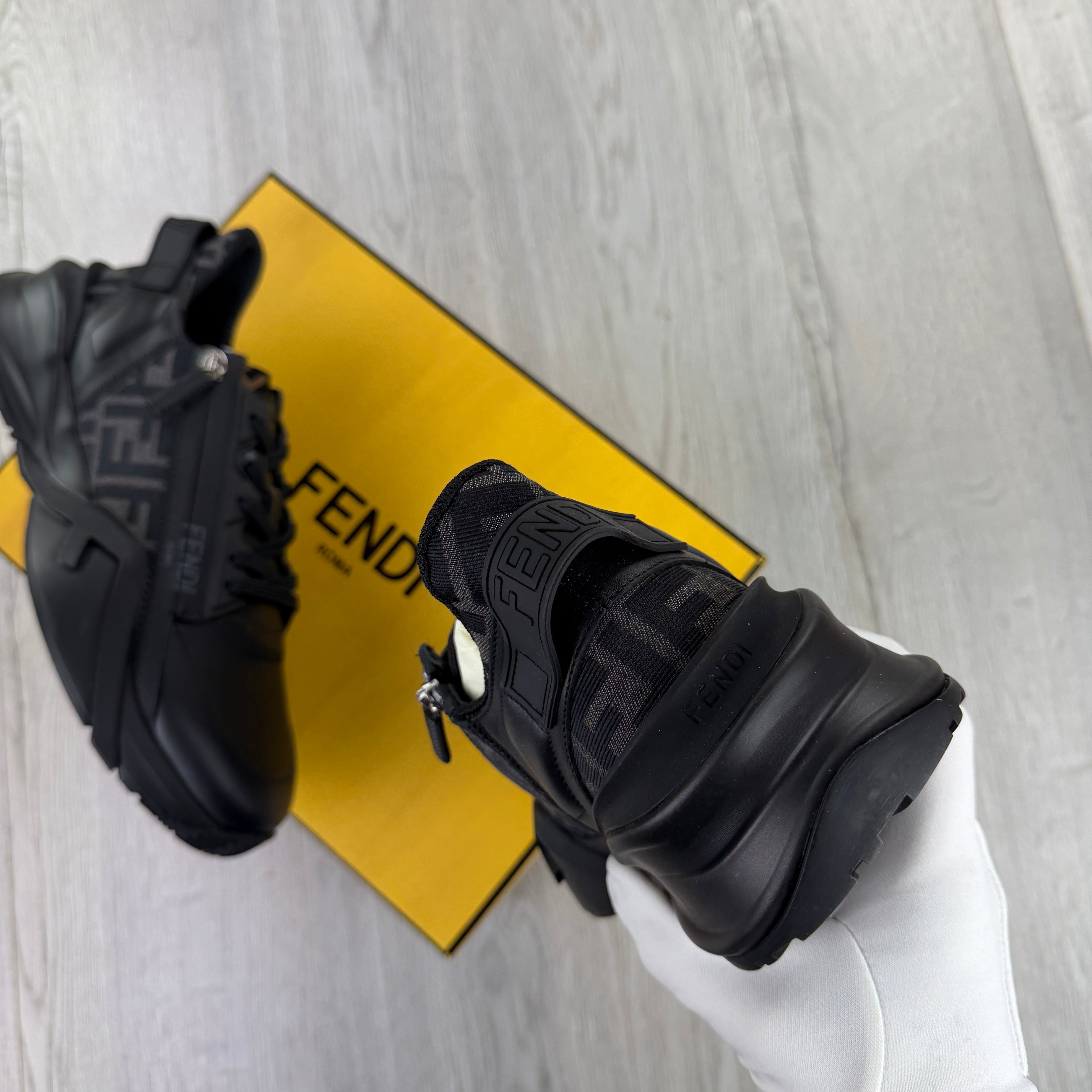 Fendi Flow Men’s Black Fabric Low-top Trainers - Uk 10