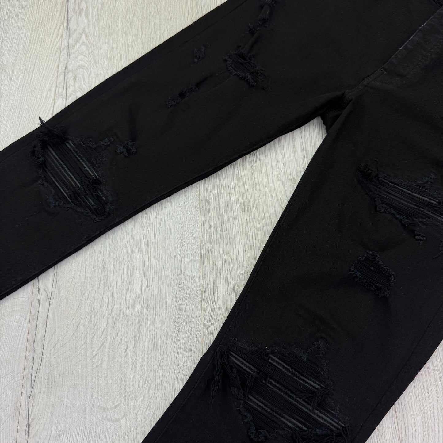 Amiri MX1 Black Distressed Slim Jeans - Uk 31