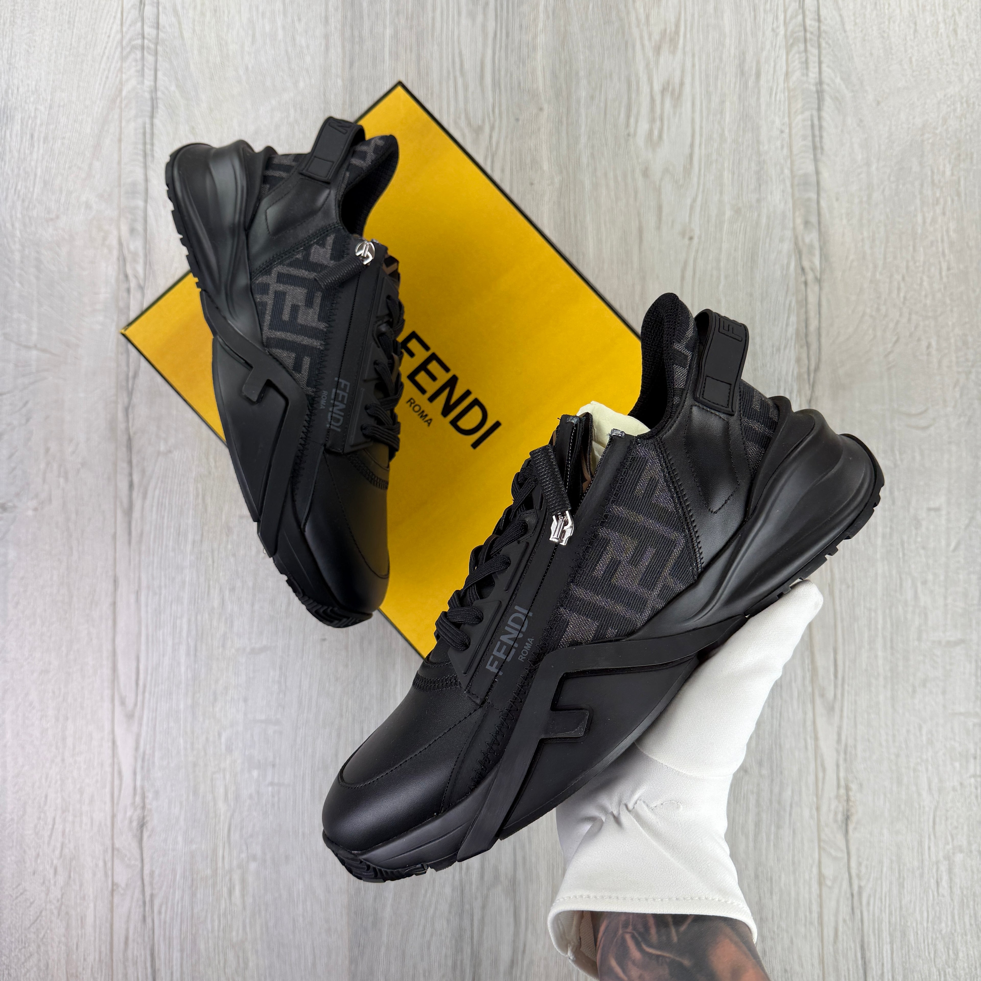 Fendi Flow Men’s Black Fabric Low-top Trainers - Uk 10