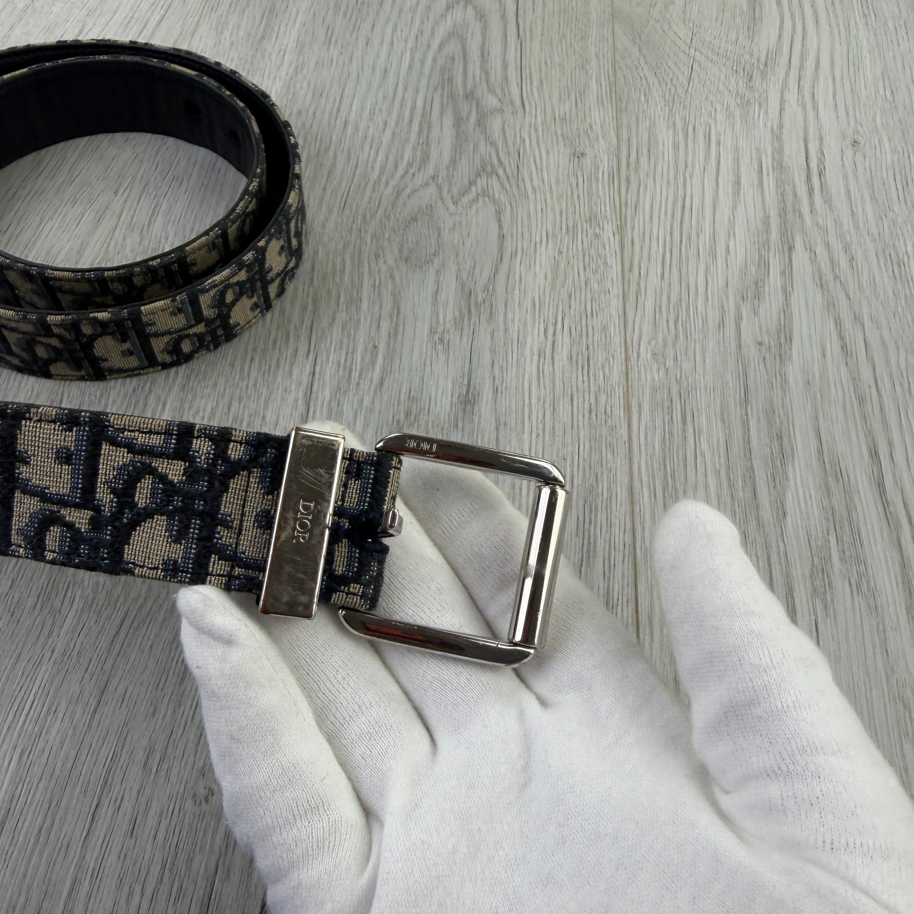 Dior Men’s Oblique Belt With Silver Buckle - 95 (Uk 32-36)