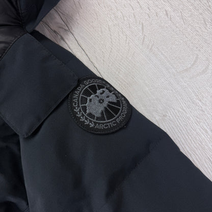 Canada Goose Women’s Navy Black Label Chelsea Parker Jacket - Large