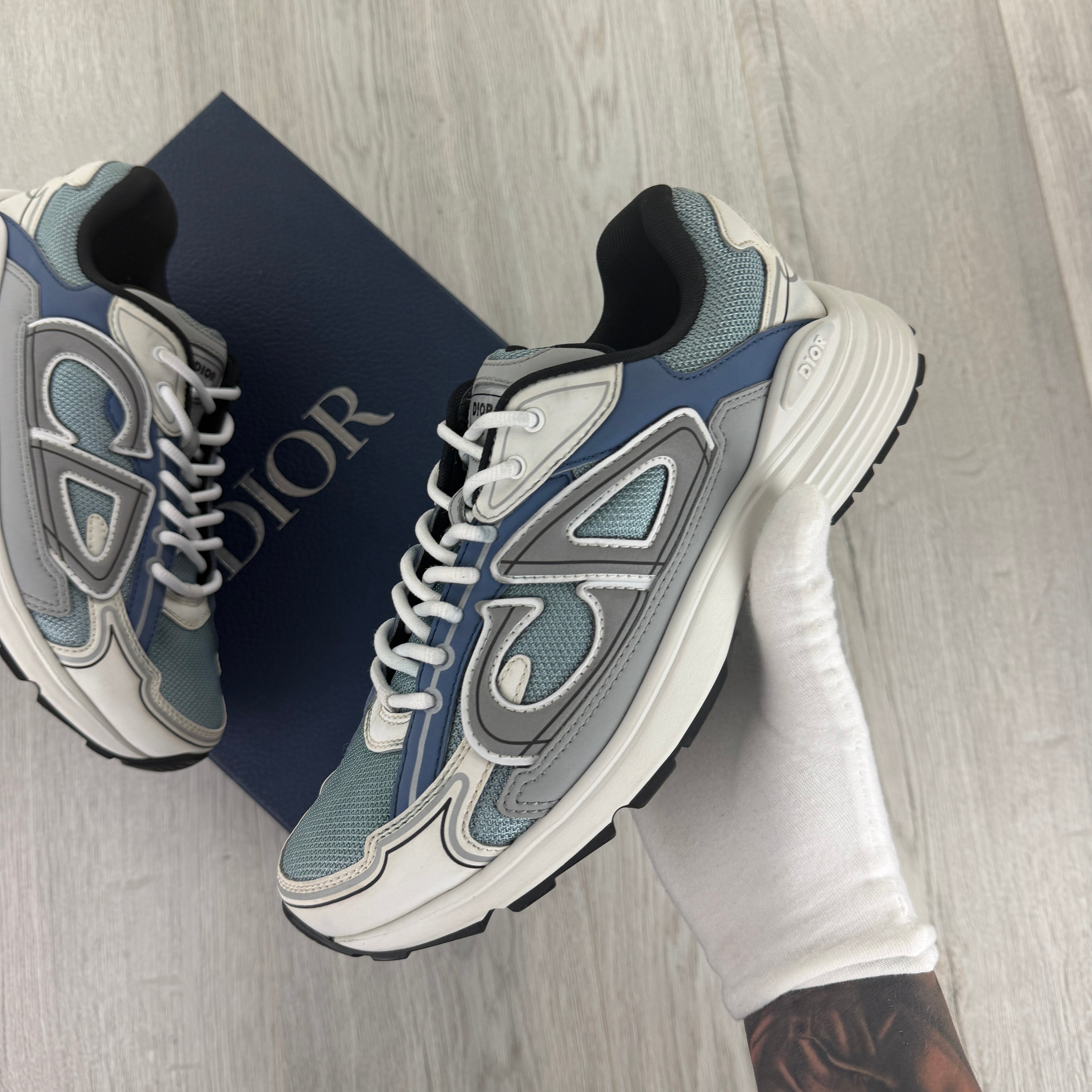 Dior B30 Men’s Baby Blue & White Trainers - 41 (Fit Uk 7)