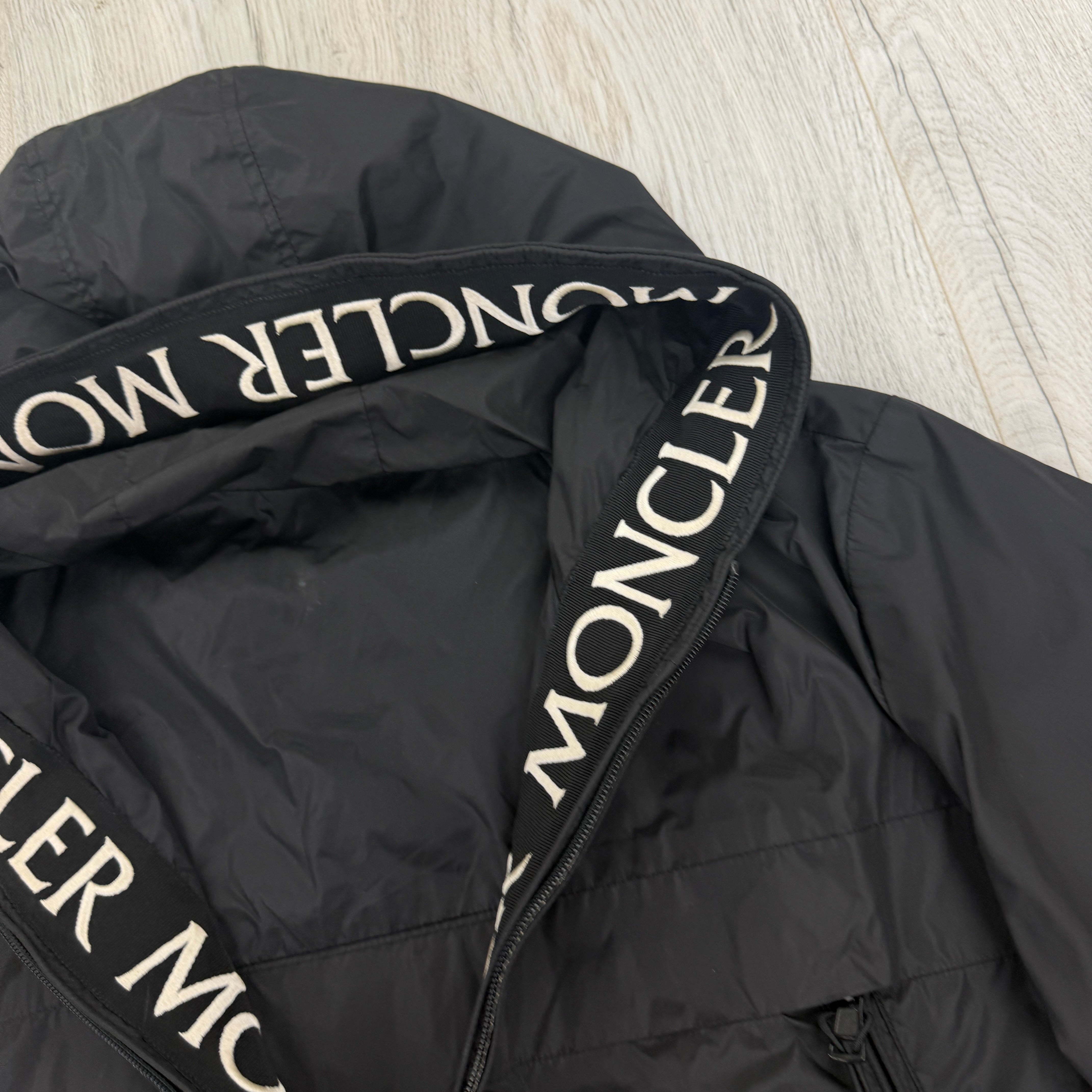 Moncler Massereau Giubbotto Men's Black Windbreaker Jacket