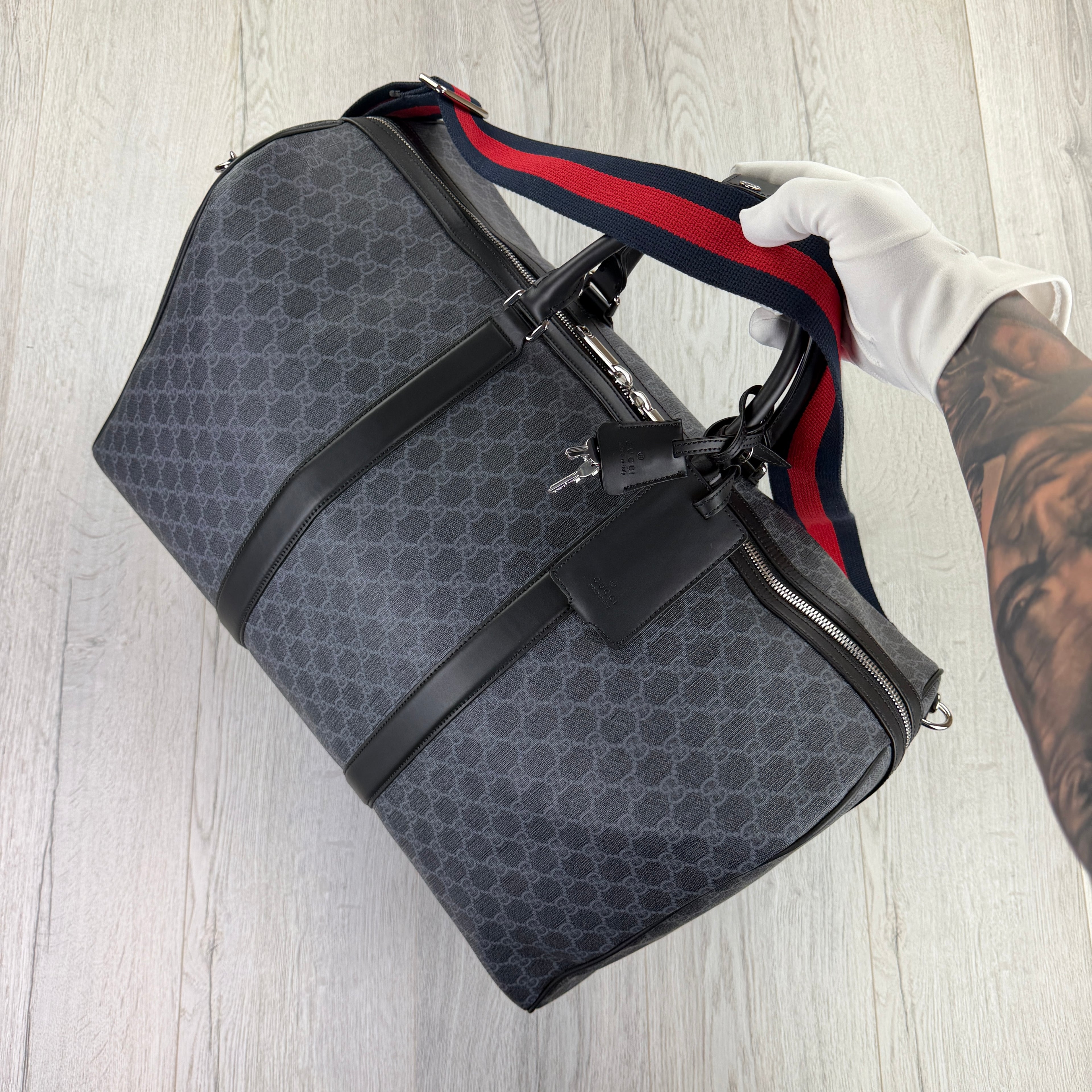 Gucci Mens Large GG Supreme Duffle Bag