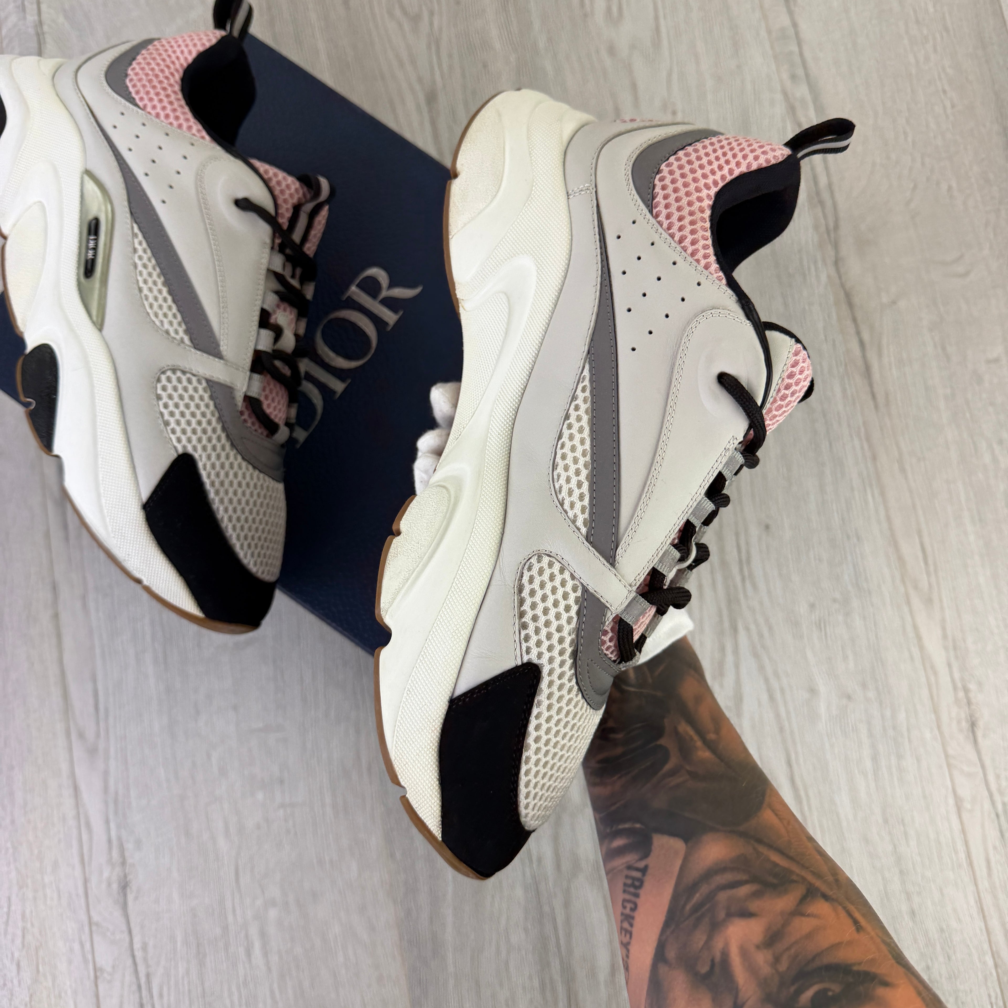 Dior B22 Men’s Pink Grey & White Trainers - 45 (Uk 10/10.5)