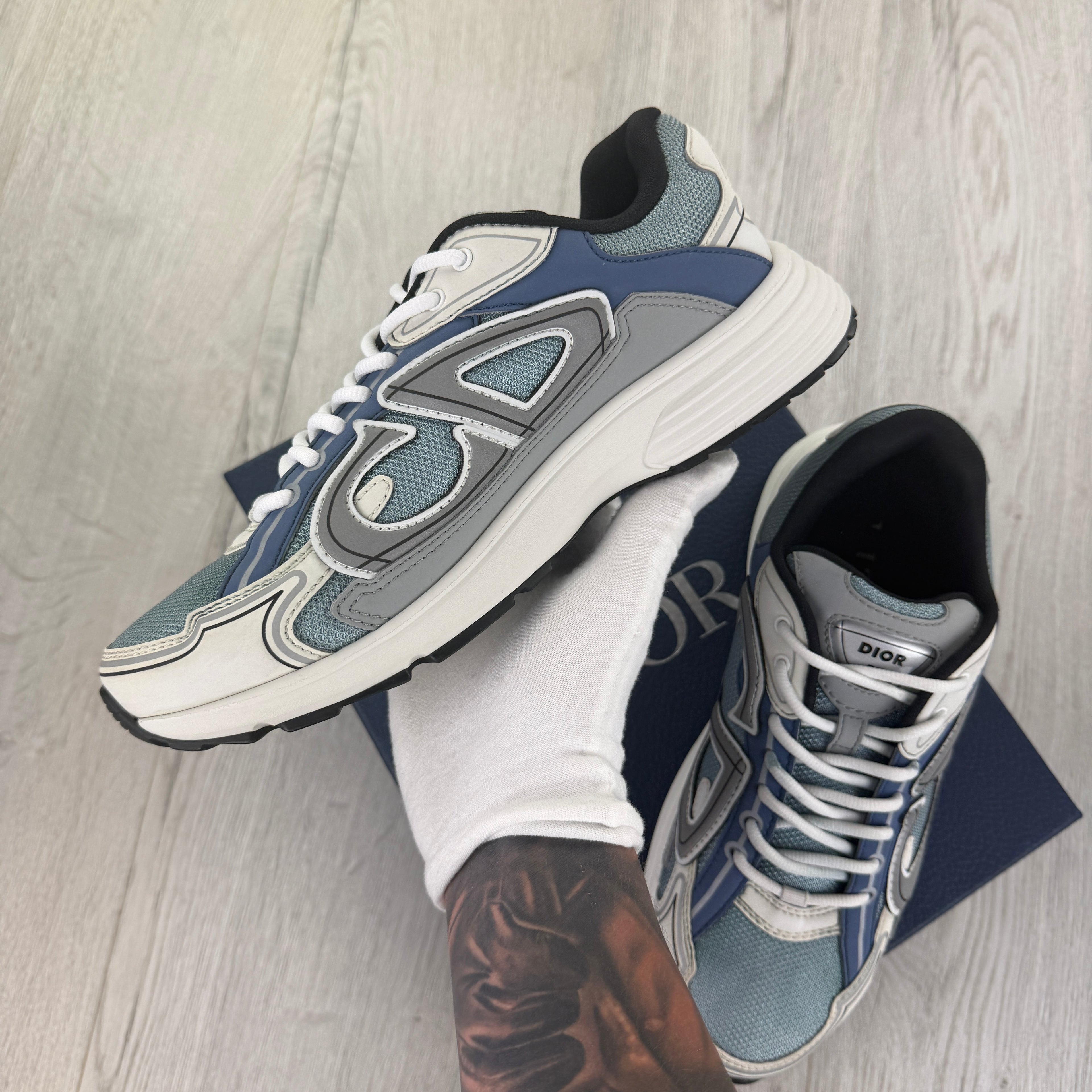 Dior B30 Men’s Baby Blue & White Trainers - 41 (Fit Uk 7)
