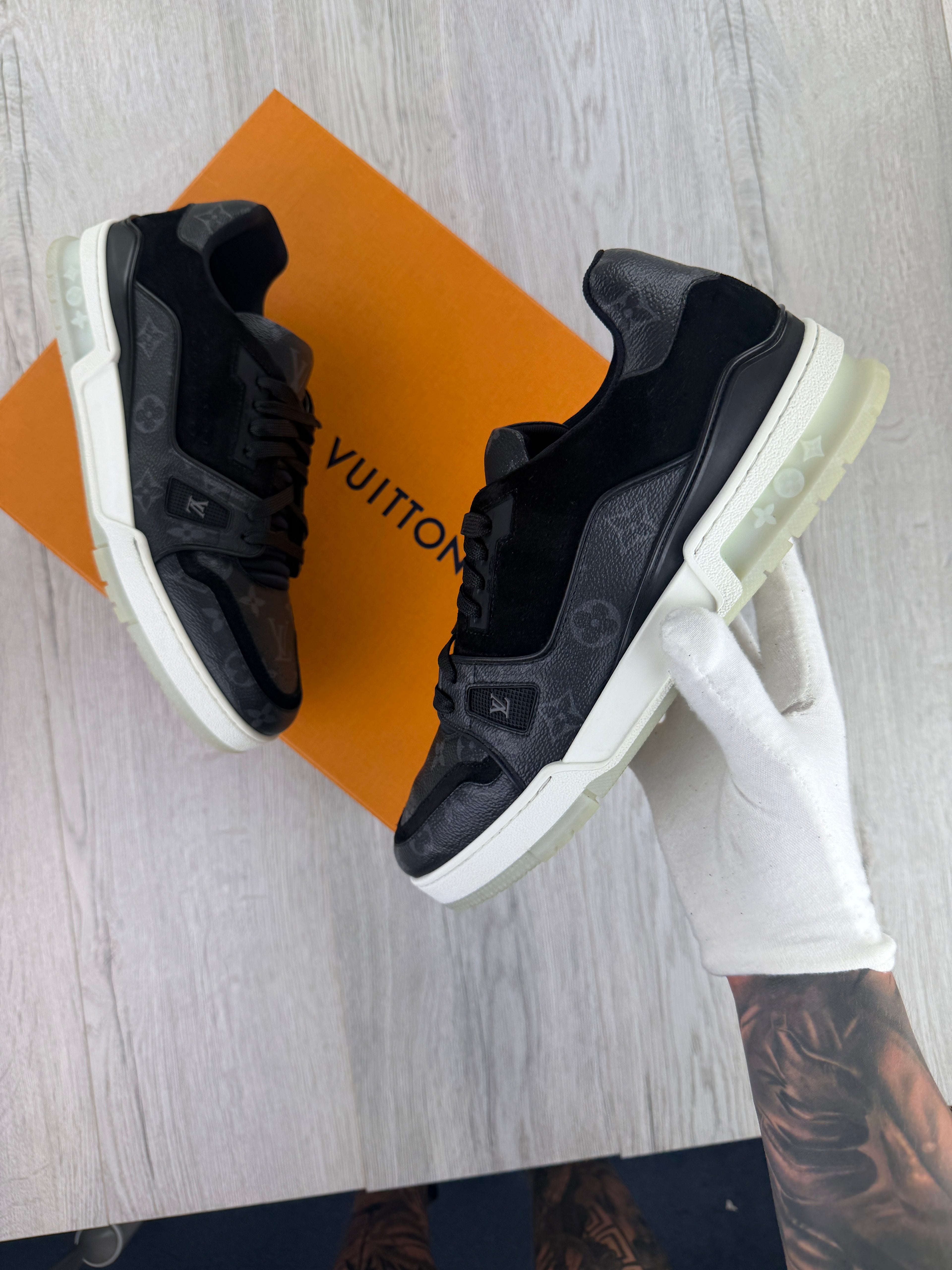 Louis Vuitton Men’s Black Low Trainers - Uk 9 (Fit 10)
