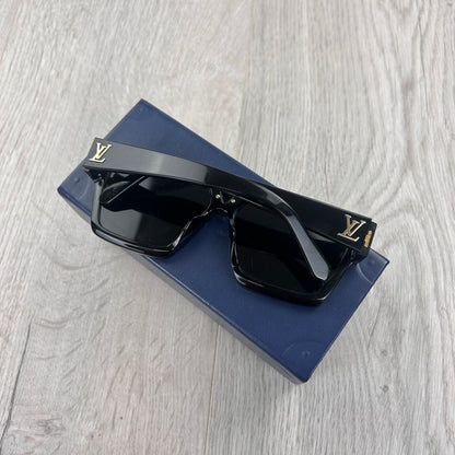 Louis Vuitton Men’s 1.1 Evidence Black & Gold Sunglasses