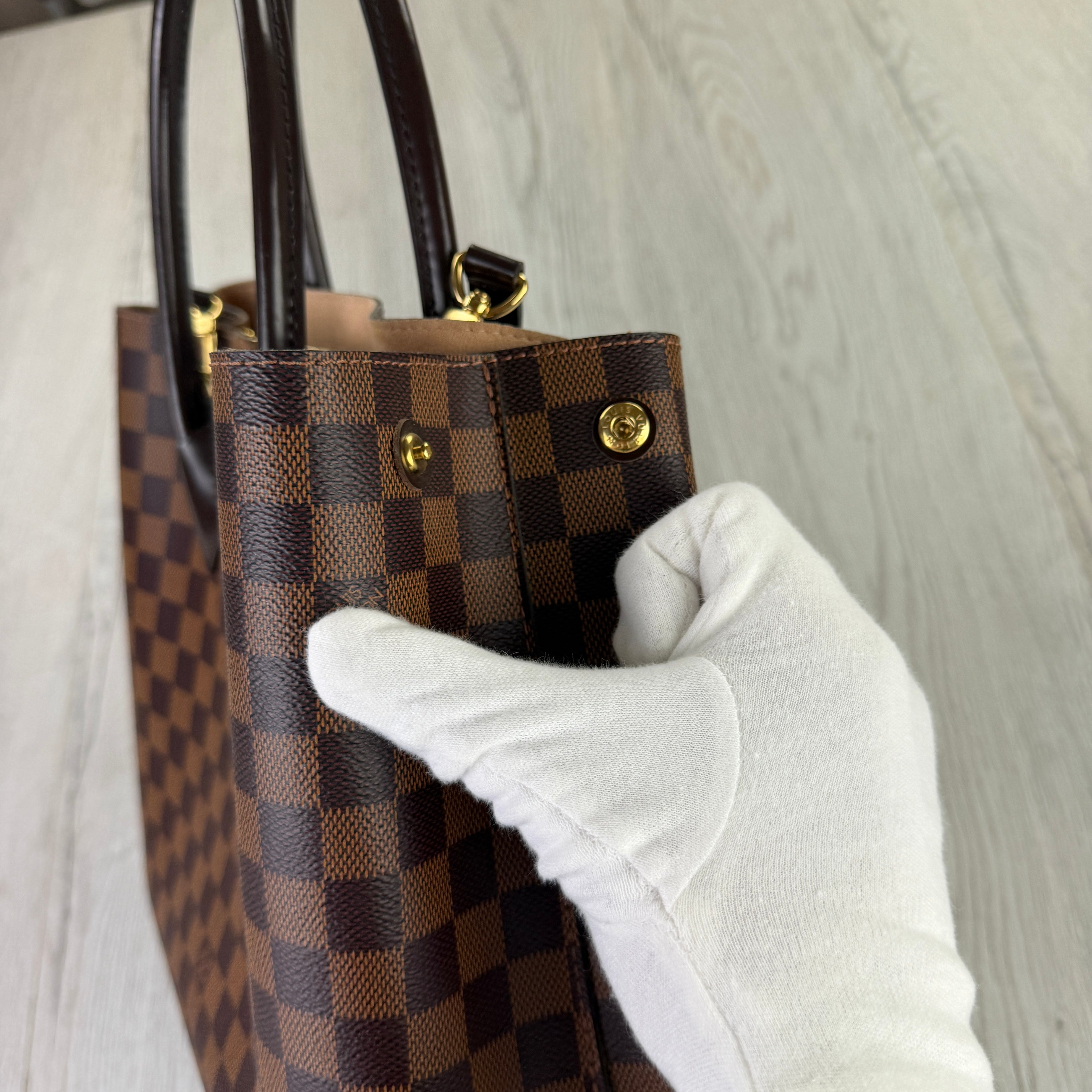 Louis Vuitton Women’s Kensington Handbag Damier Tote Bag