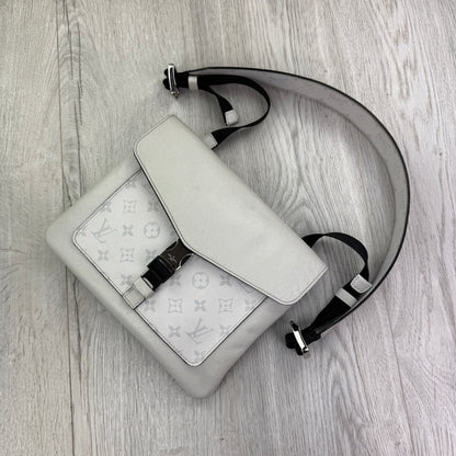 Louis Vuitton 2020 Taigarama Outdoor Flap White Messenger Bag