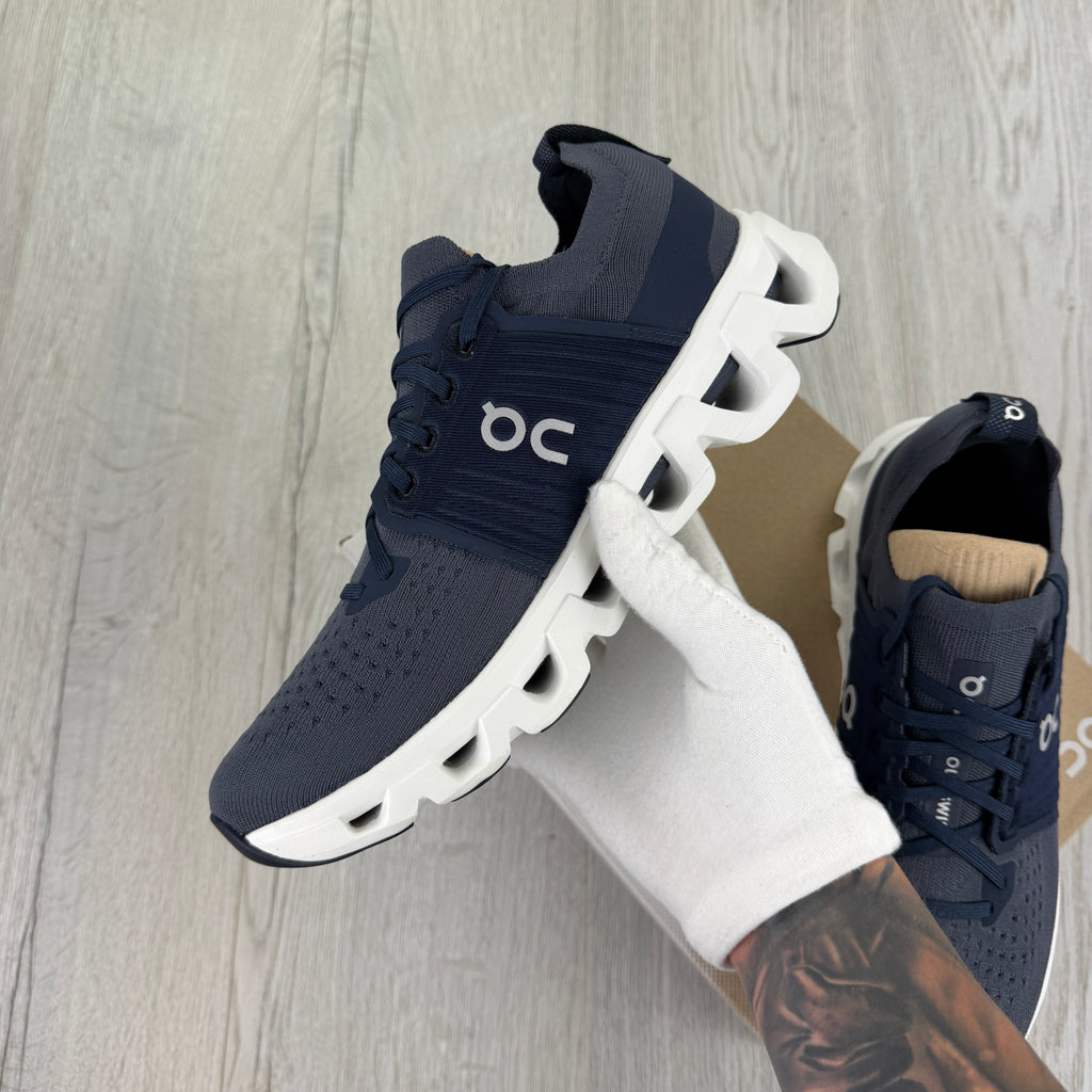 On Running Cloudswift 4 Navy Trainers