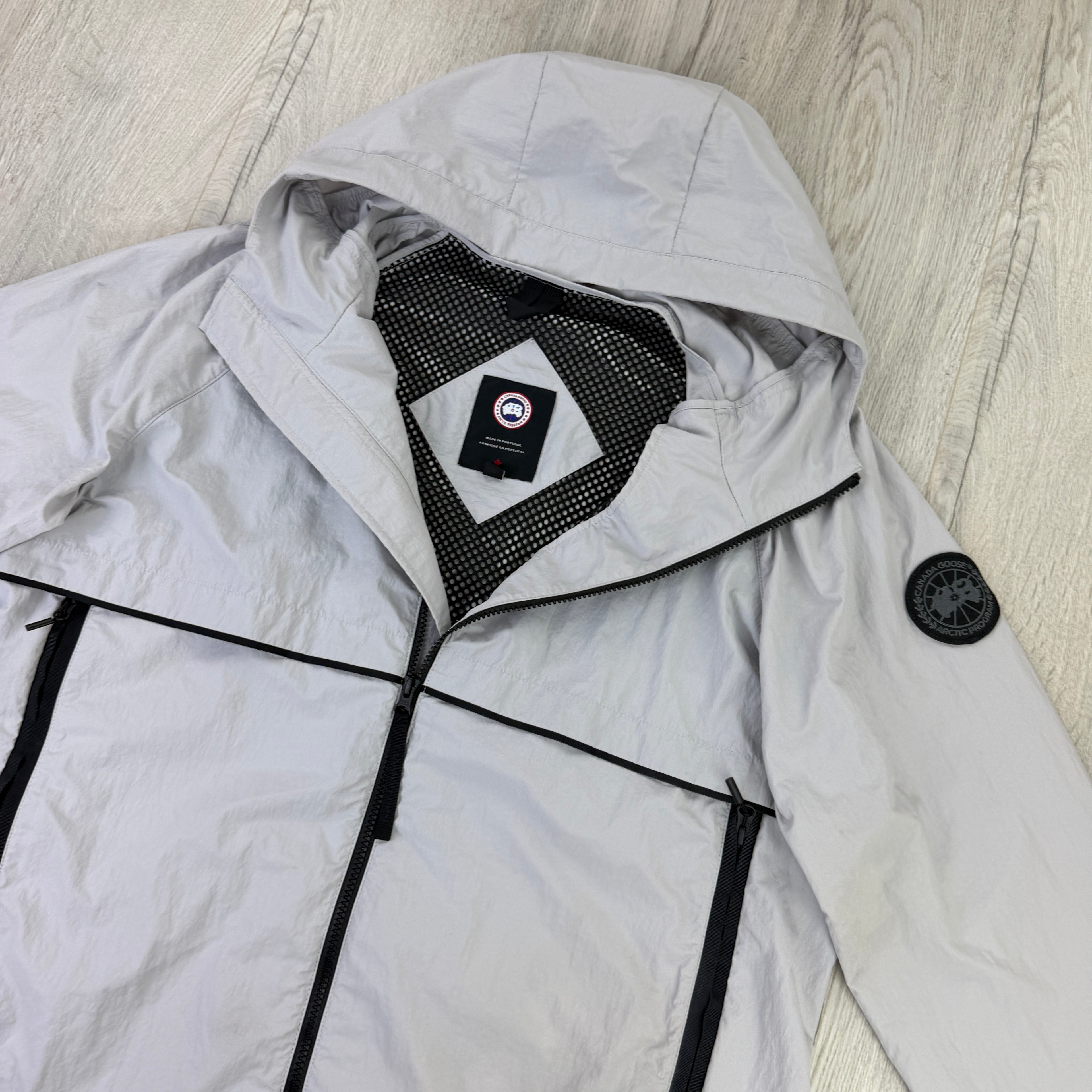 Canada Goose Men’s Light Grey Black Badge Windbreaker Jacket - XL