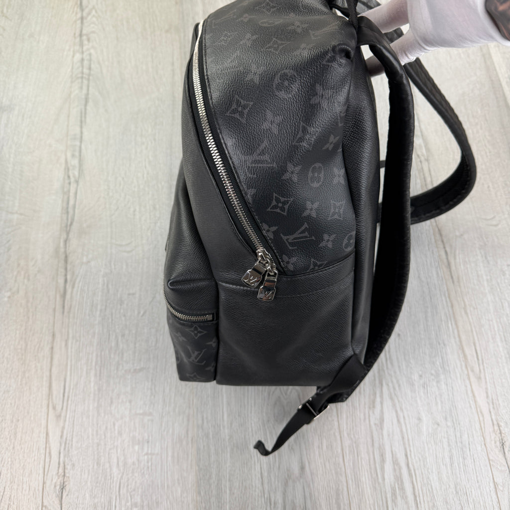 Louis Vuitton Men’s Black Monogram Discovery Backpack