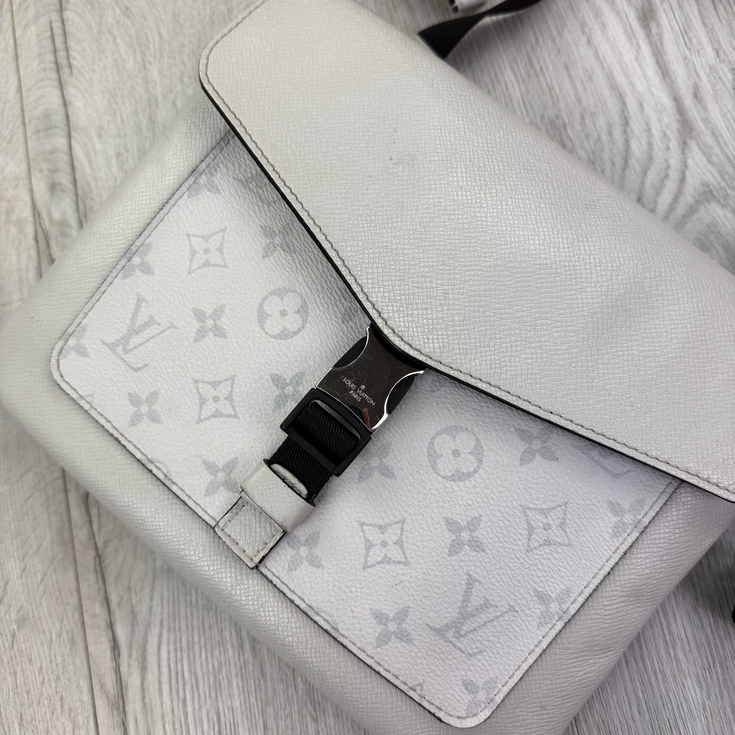 Louis Vuitton 2020 Taigarama Outdoor Flap White Messenger Bag