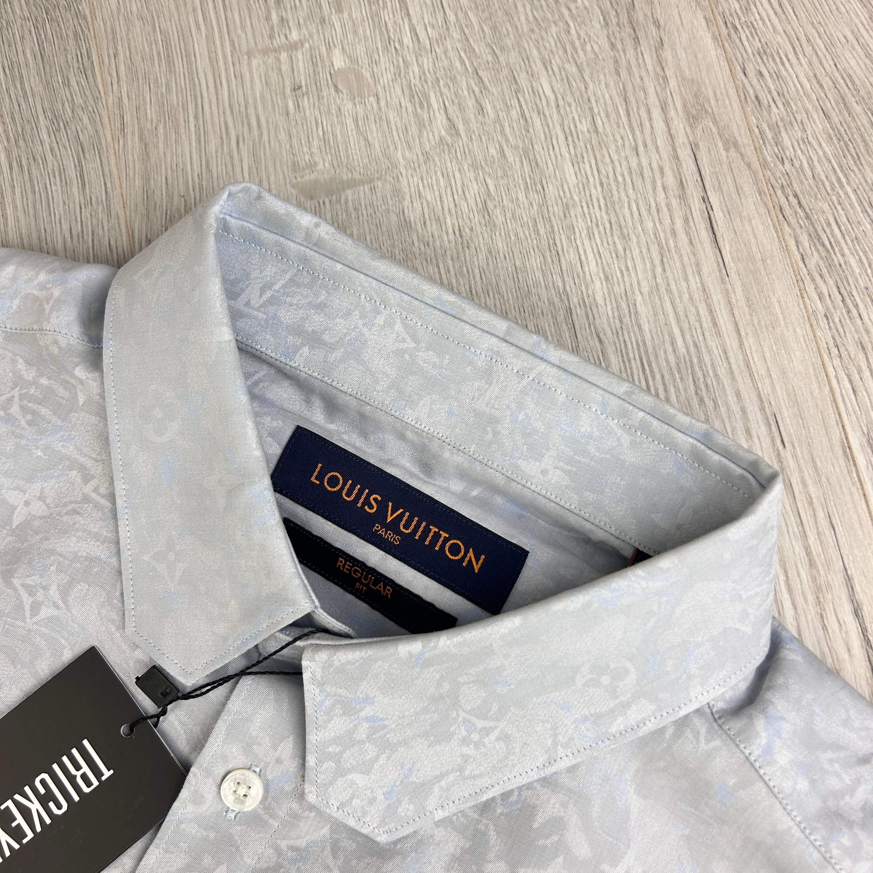 Louis Vuitton Men’s Full Button Up Shirt - XXL