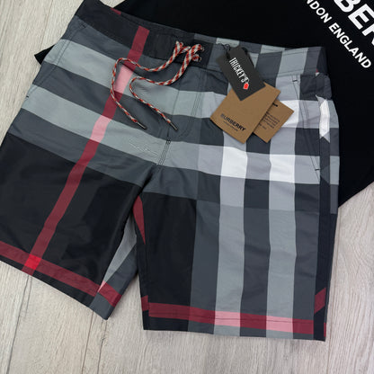 Burberry Men’s T-shirt & Swim Shorts Set - Large