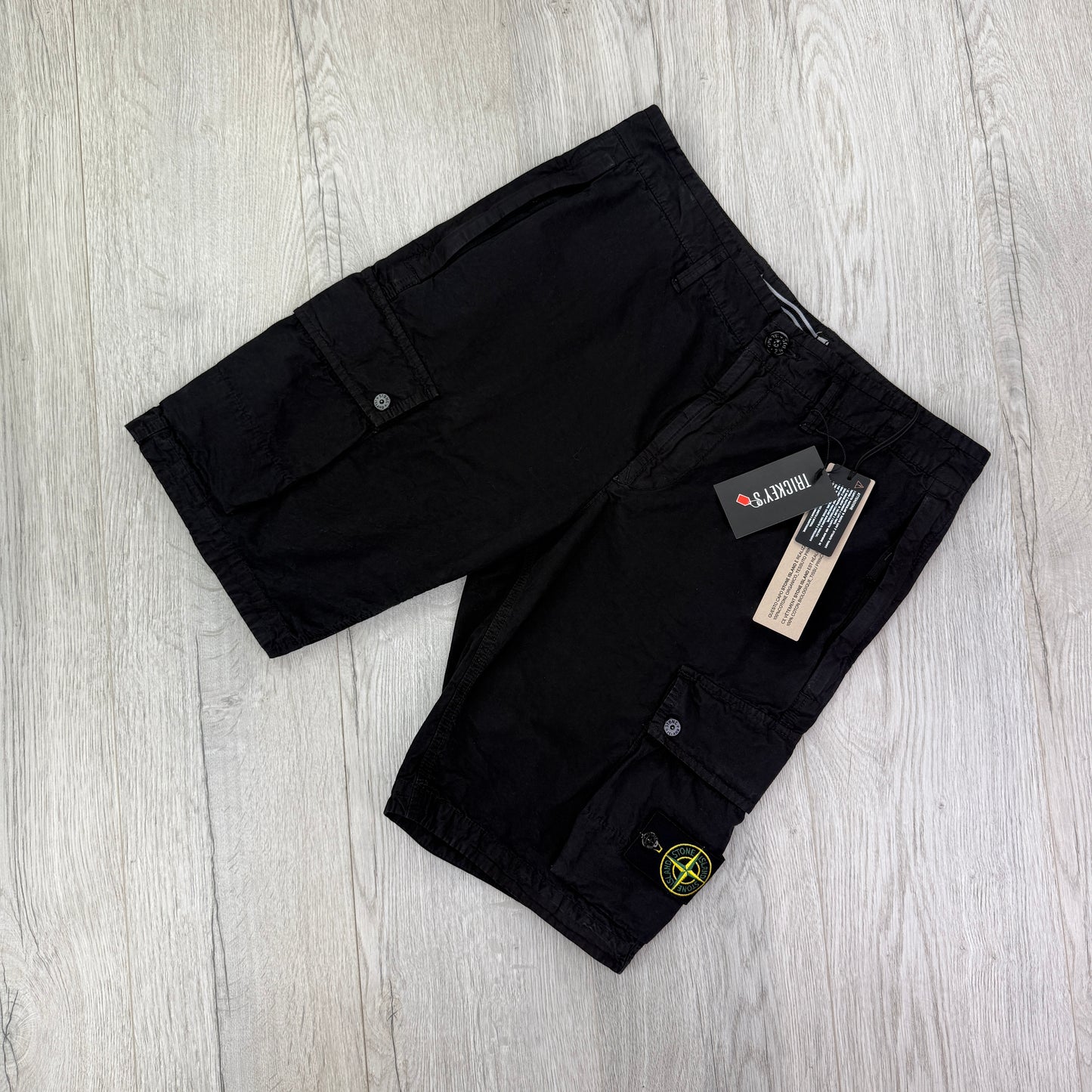 Stone Island Men’s Black Cargo Shorts - Uk 32