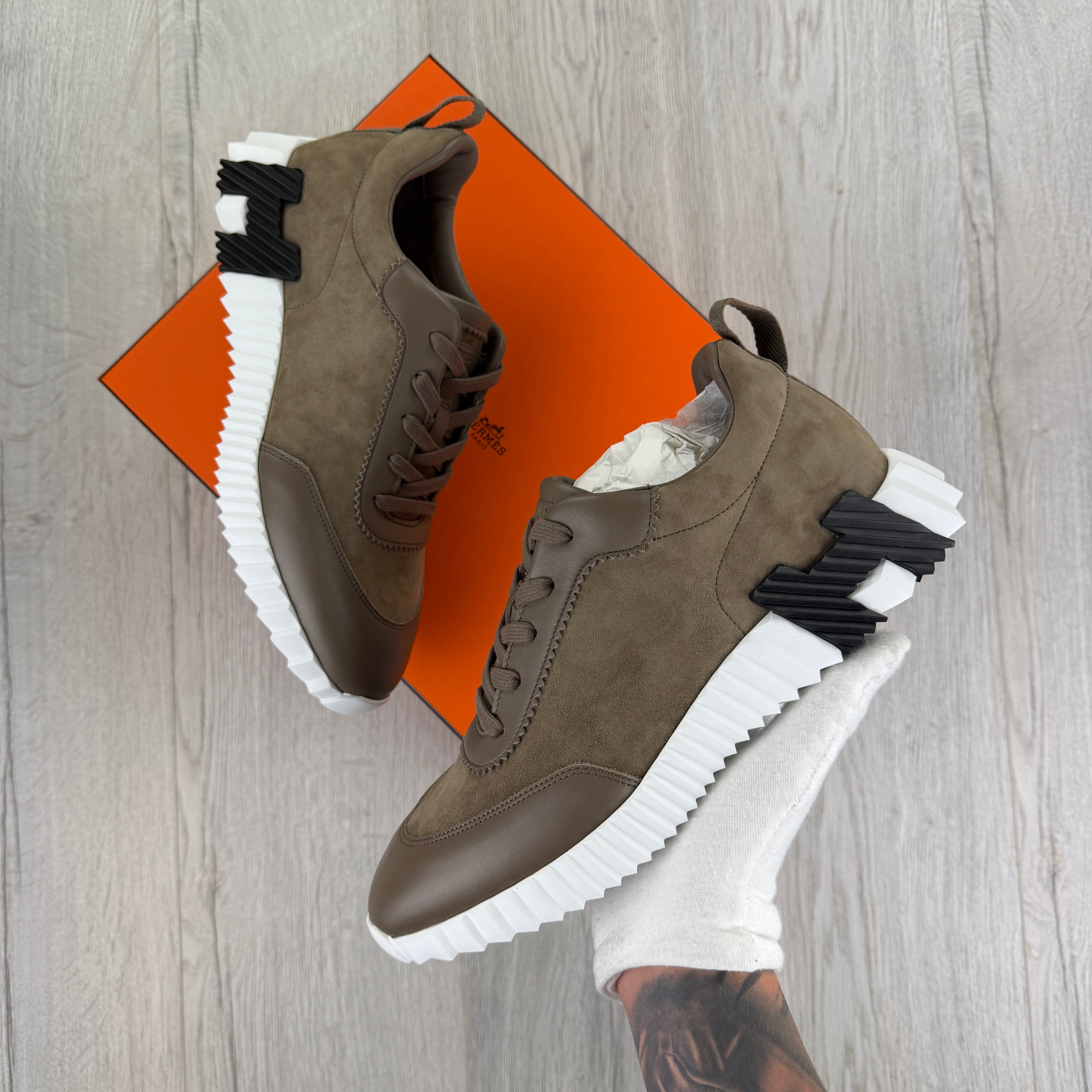 Hermes Men’s Etoupe Bouncing Sneakers - 42 (Fit UK 8)
