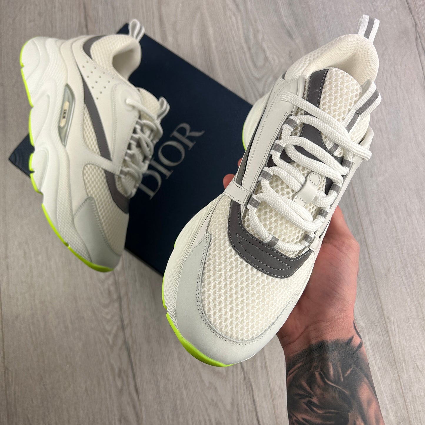 Dior B22 White & Fluo Green Bottom Runners - 43 (Fit Uk 8.5)