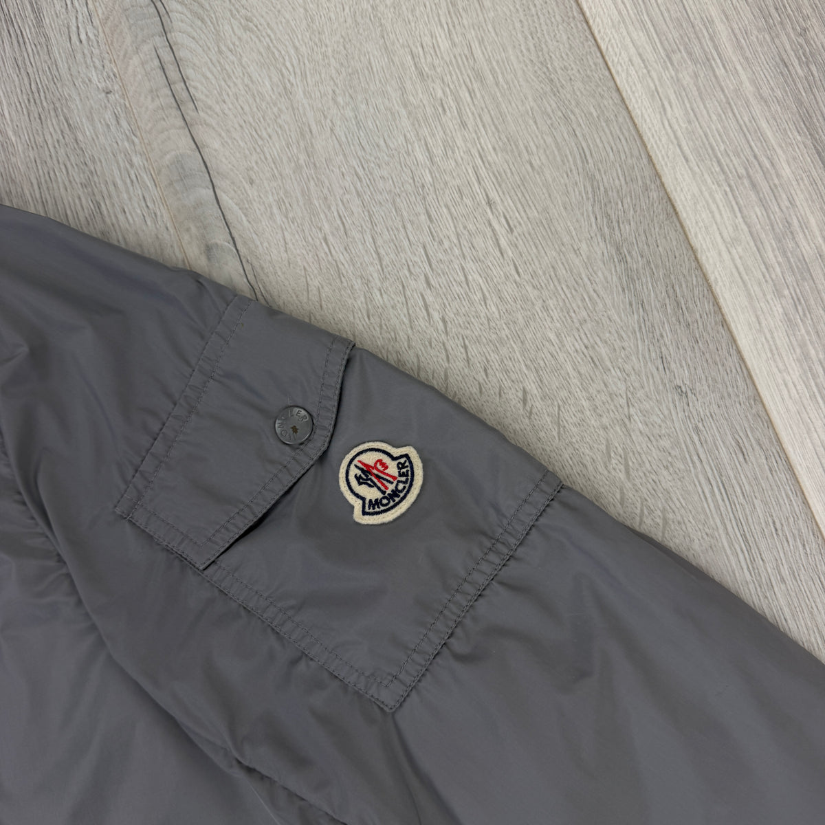 Moncler Keralle Men’s Grey Zip-up Windbreaker Jacket - Size 5