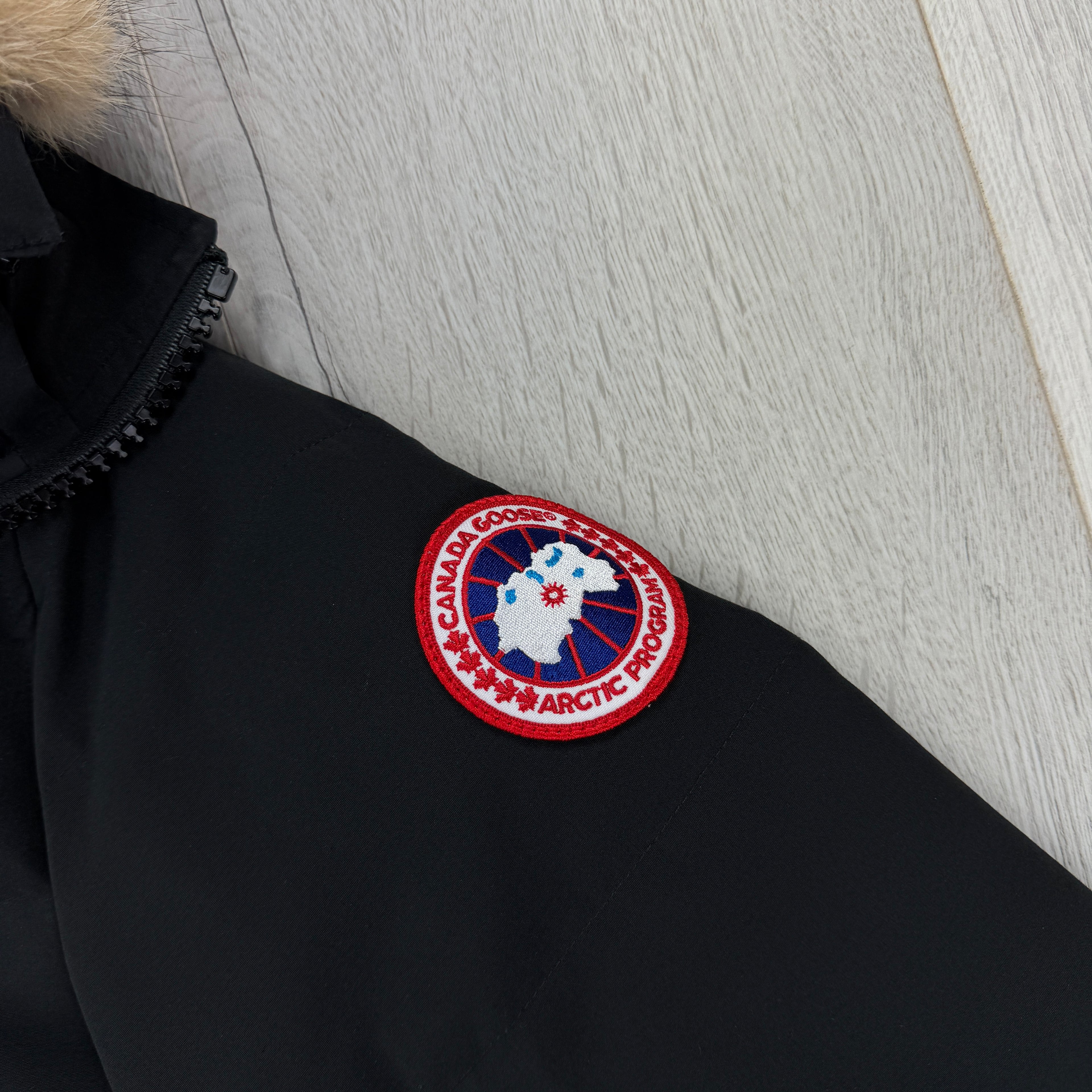 Canada Goose Men’s Black Carson Parka Jacket With Fur - XS