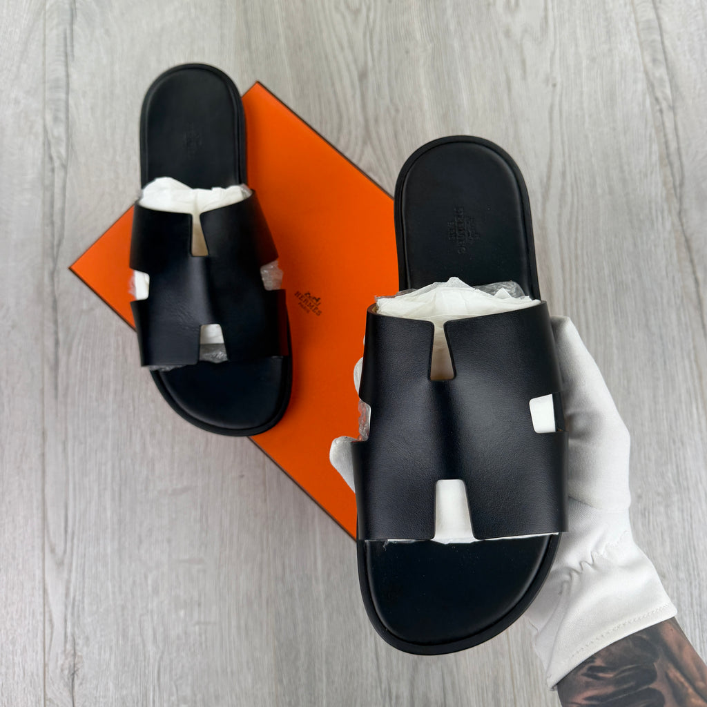 Hermes Men’s Izmir Black Sandals