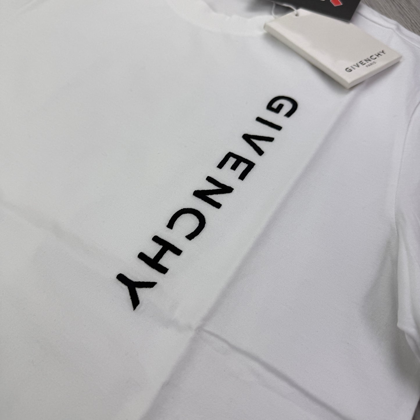 Givenchy Men’s White T-shirt Embroidered Logo