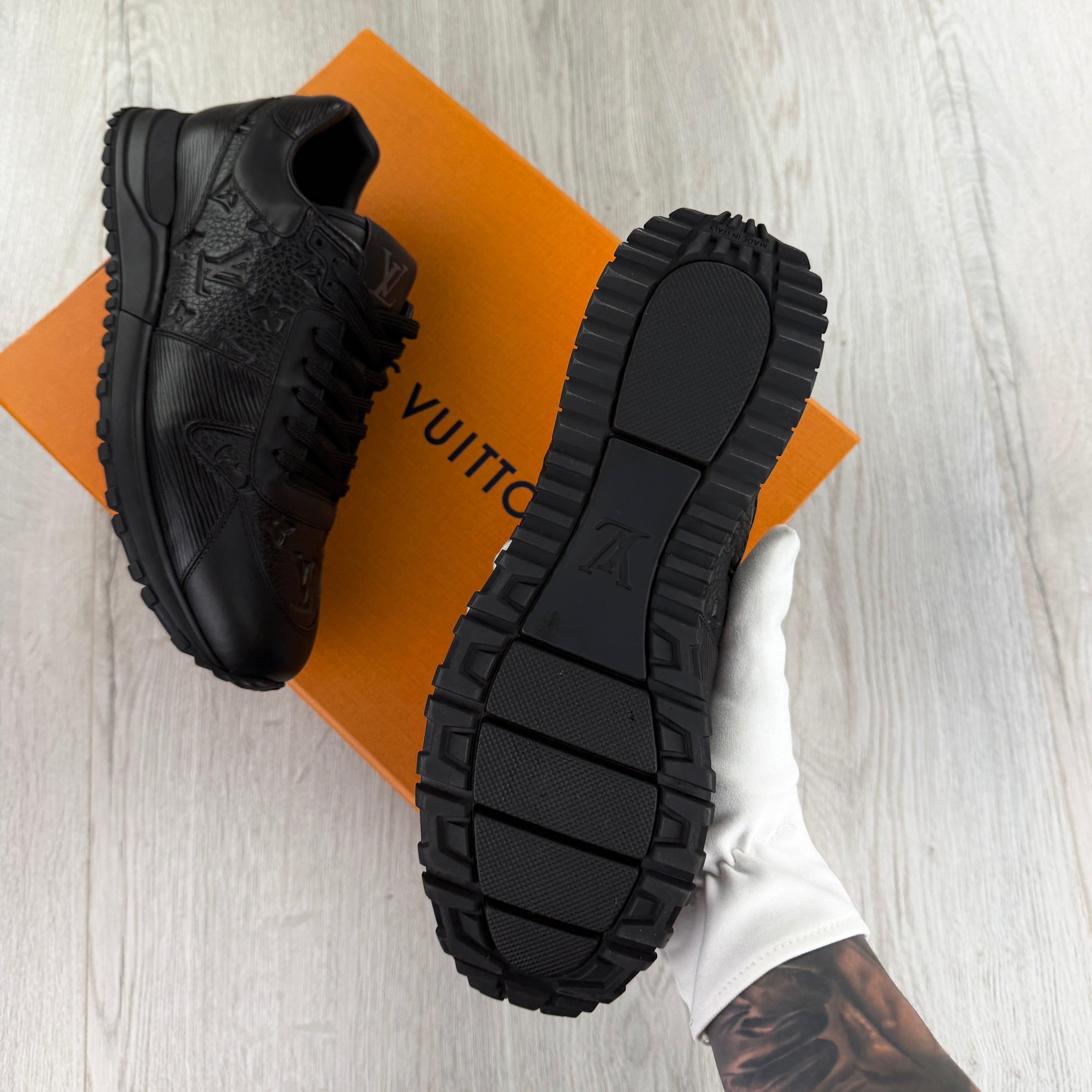 Louis Vuitton Men’s Black Leather Run Away Trainers - Uk 7