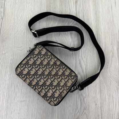 Dior Zipped Pouch With Shoulder Strap Bag