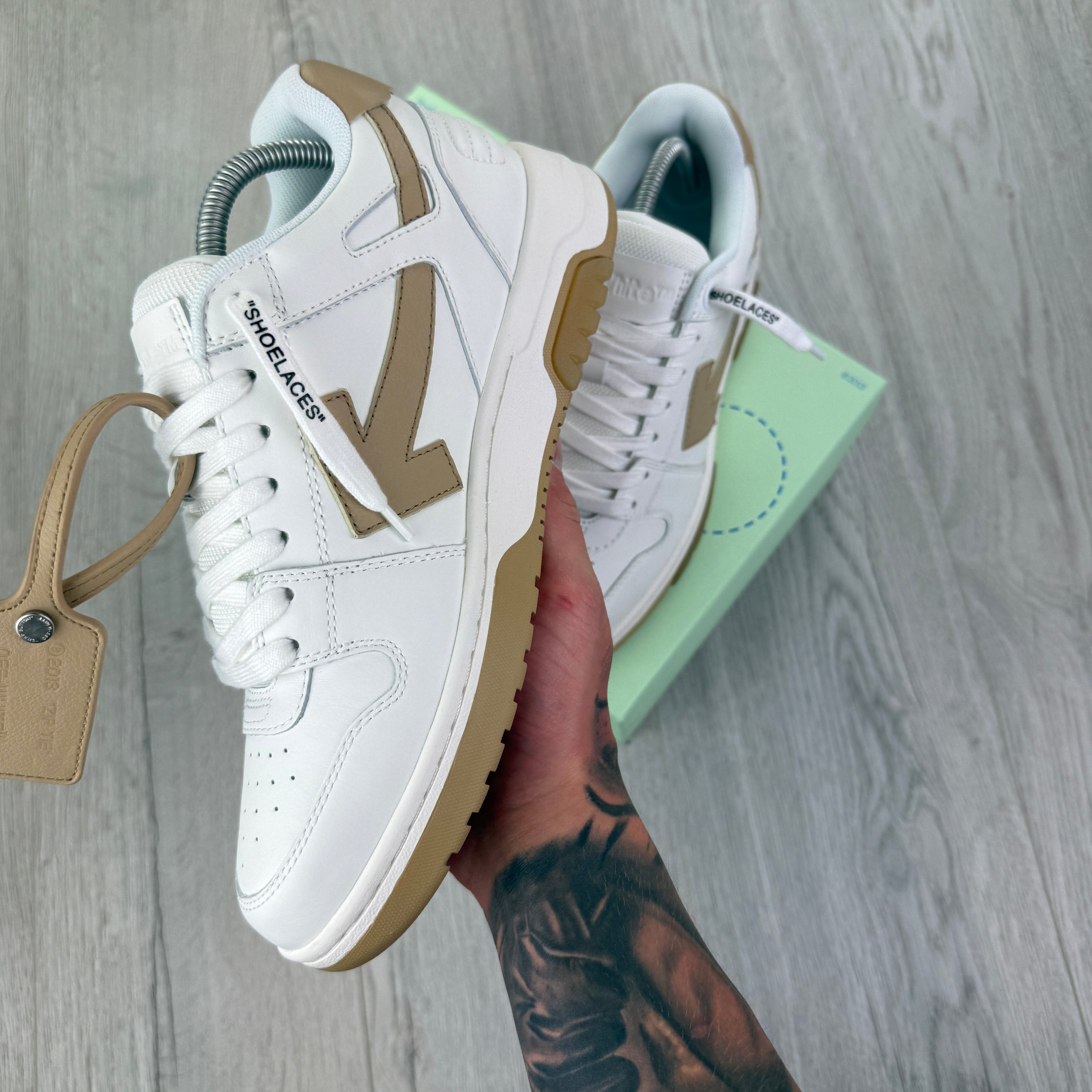 Off White Out Of Office Beige & White Low Trainers - Uk 6