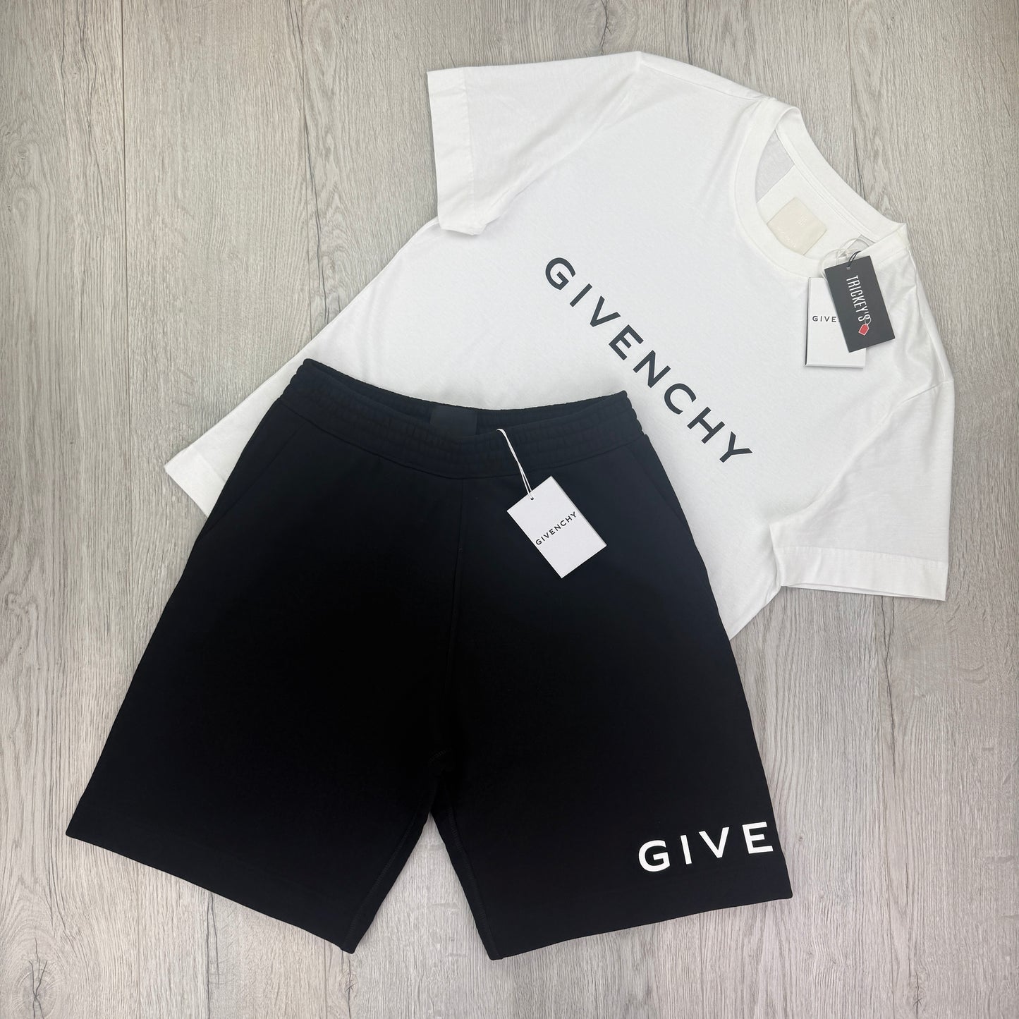 Givenchy Men’s T-shirt & Shorts Set - Large