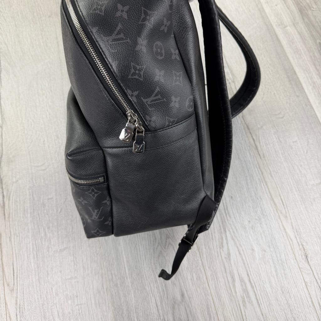 Louis Vuitton Men’s Black Monogram Discovery Backpack