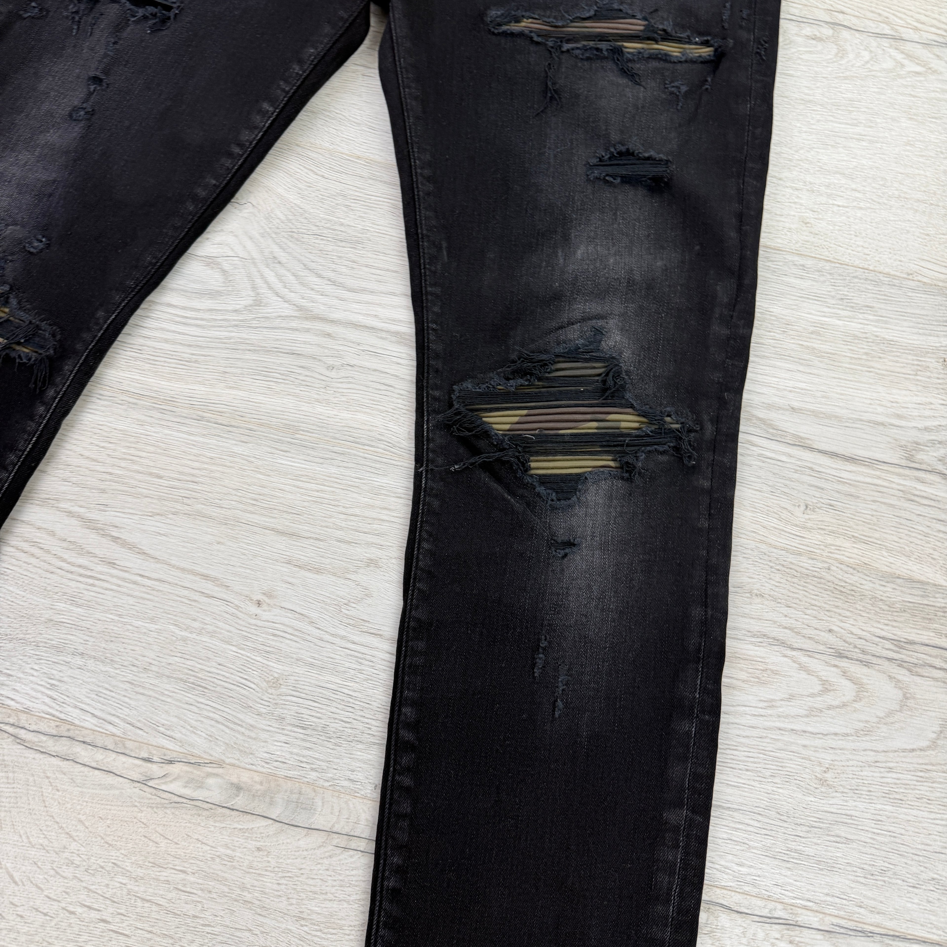 Amiri MX1 Men’s Black Distressed Core Camouflage Applique Jeans - Uk 36